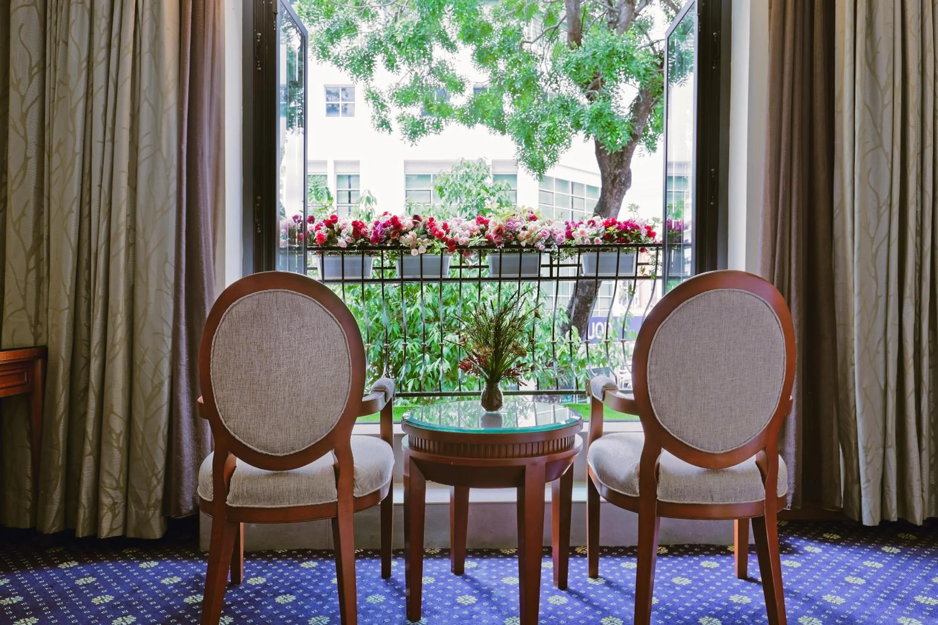 Balcony/Terrace in The Jesselton Hotel
