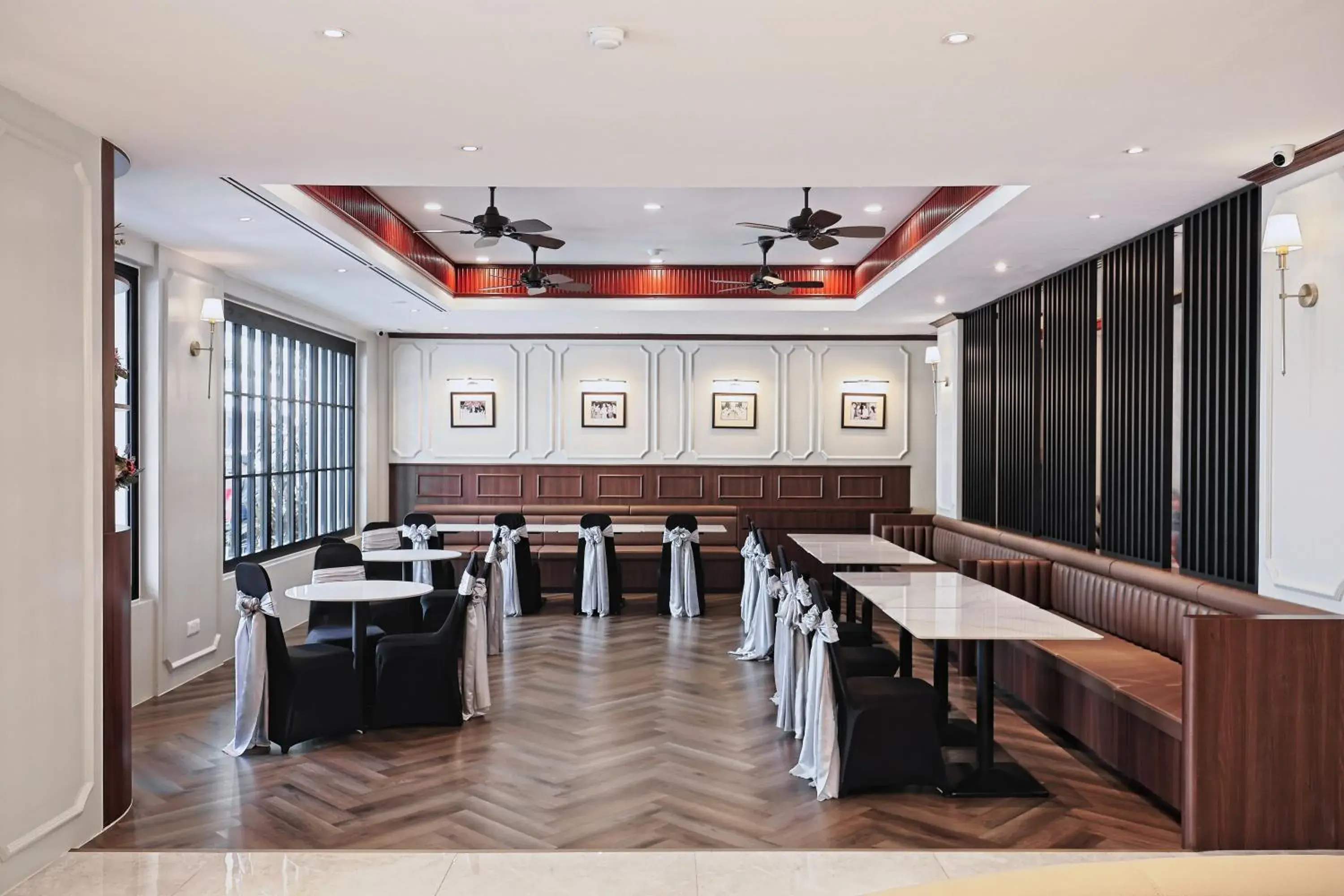 Restaurant/places to eat in The Jesselton Hotel Restaurant/places to eat in The Jesselton Hotel