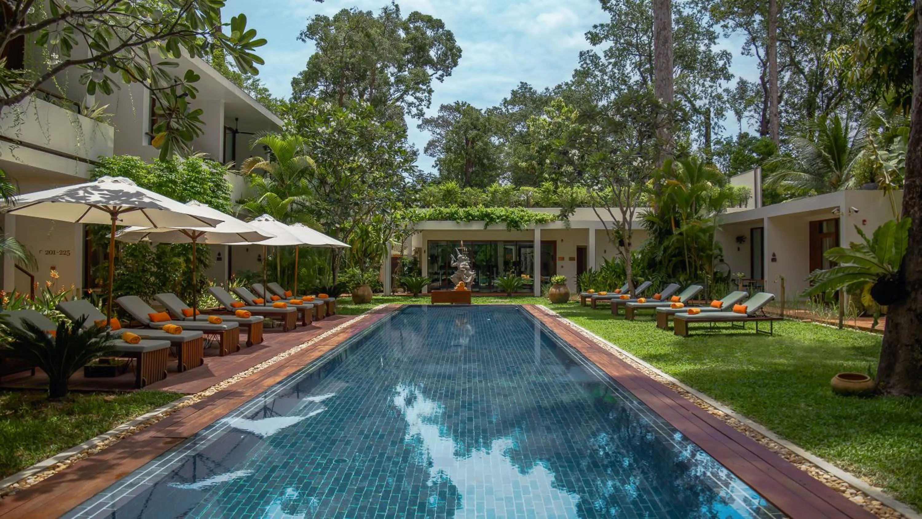 Property building in FCC Angkor by Avani