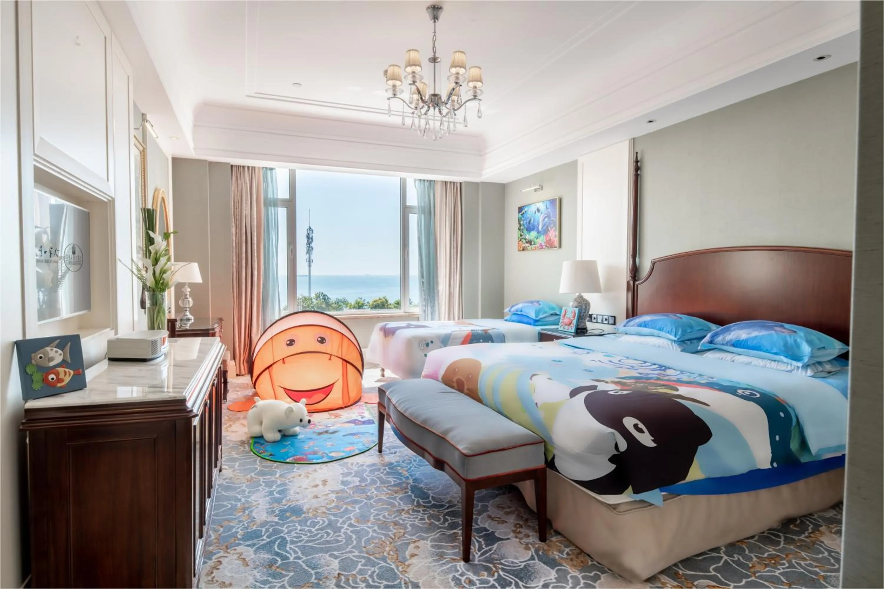 Bed in Qingdao Seaview Garden Hotel