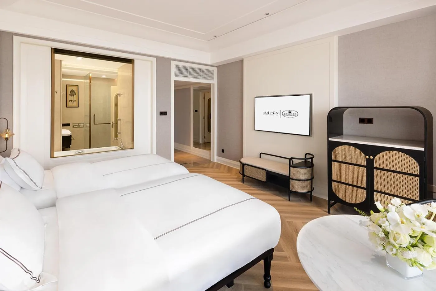 Bed in Qingdao Seaview Garden Hotel