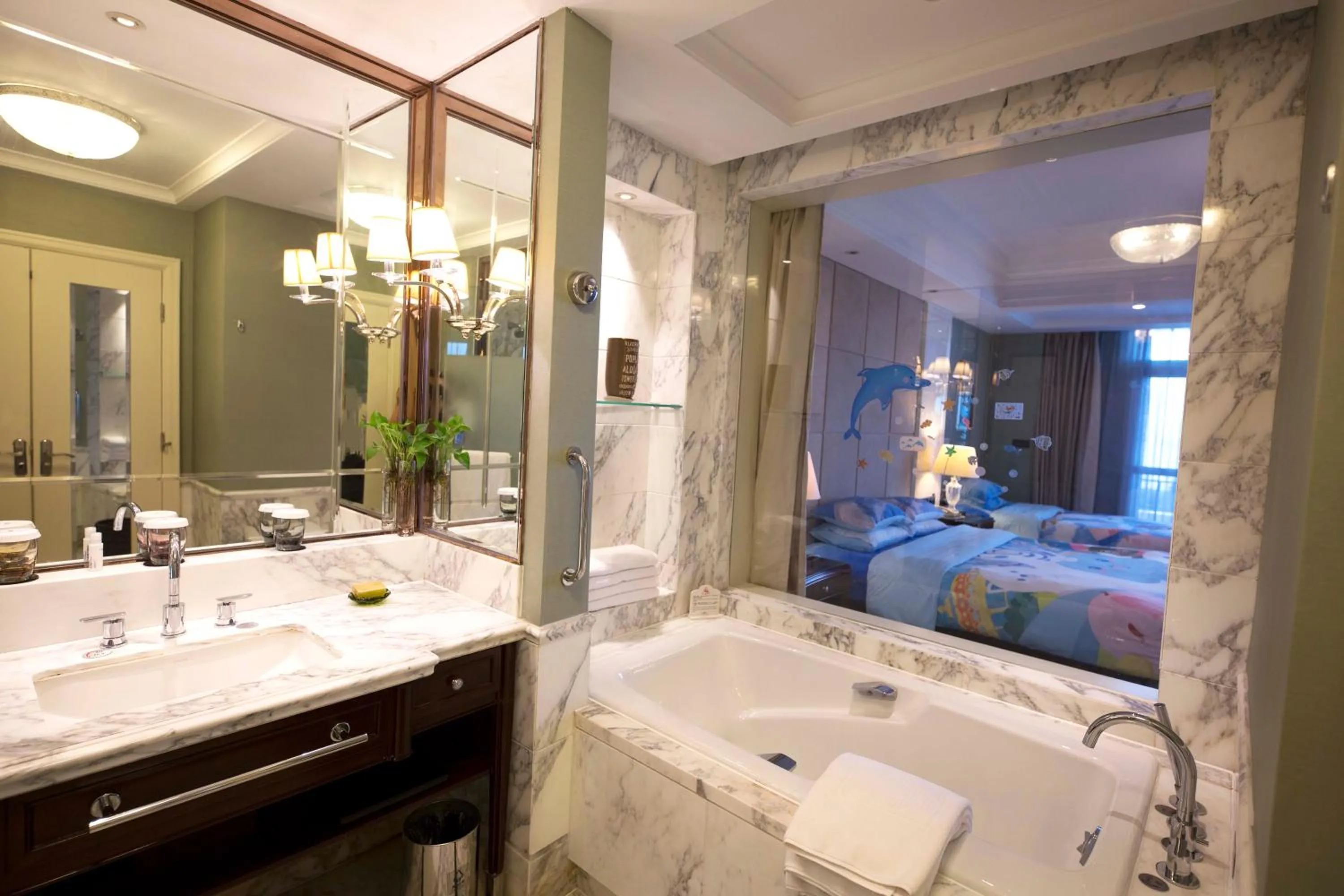 Bed in Qingdao Seaview Garden Hotel