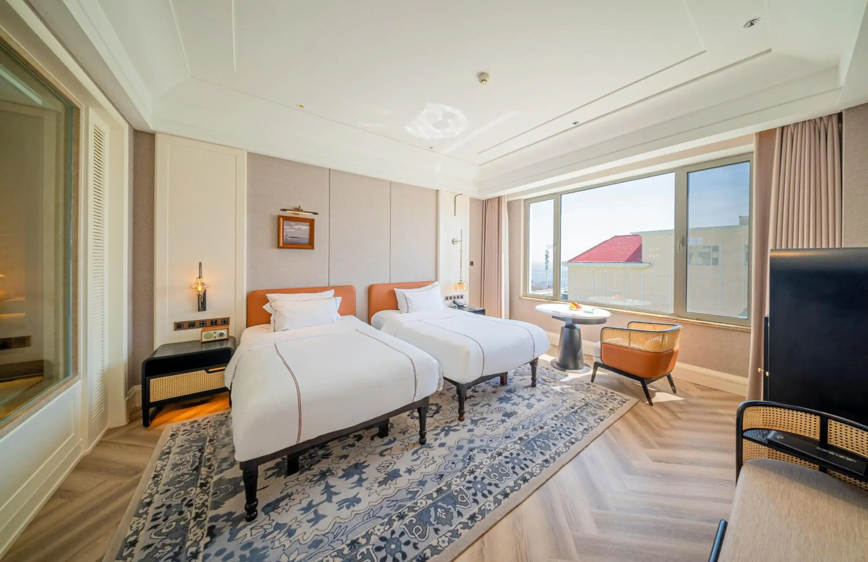 Deluxe Twin Room with Garden View in Qingdao Seaview Garden Hotel Deluxe Twin Room with Garden View in Qingdao Seaview Garden Hotel