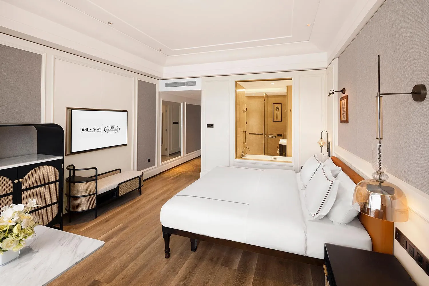 Bed in Qingdao Seaview Garden Hotel