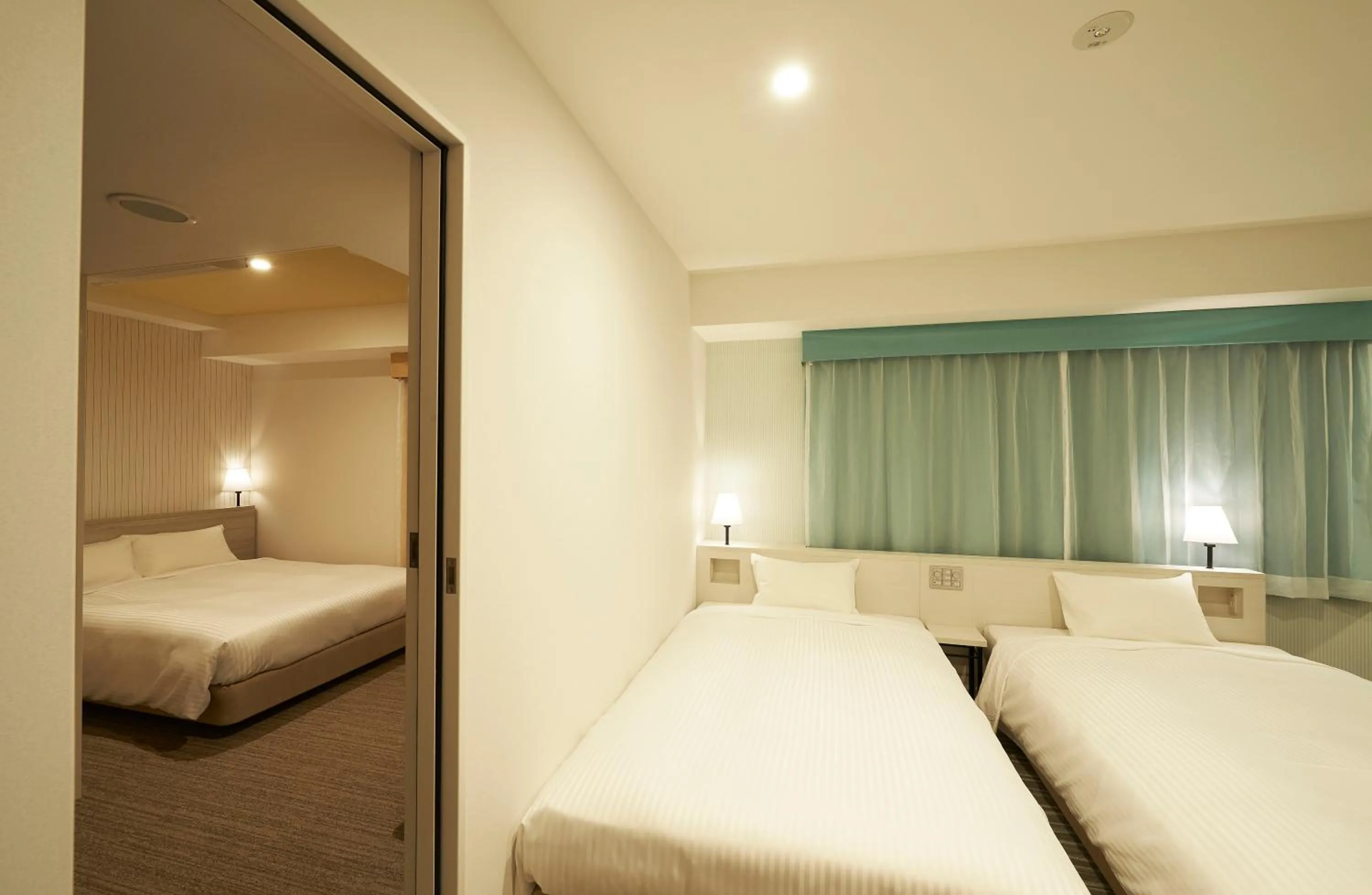 Photo of the whole room, Bed in Sotetsu Fresa Inn Ginza Sanchome