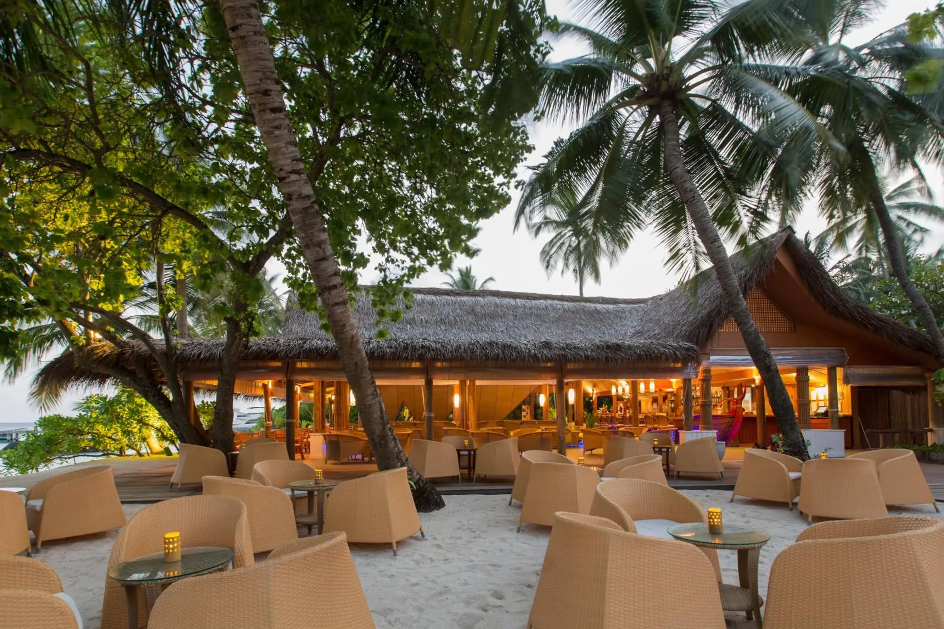 Restaurant/places to eat in Kuramathi Maldives Restaurant/places to eat in Kuramathi Maldives