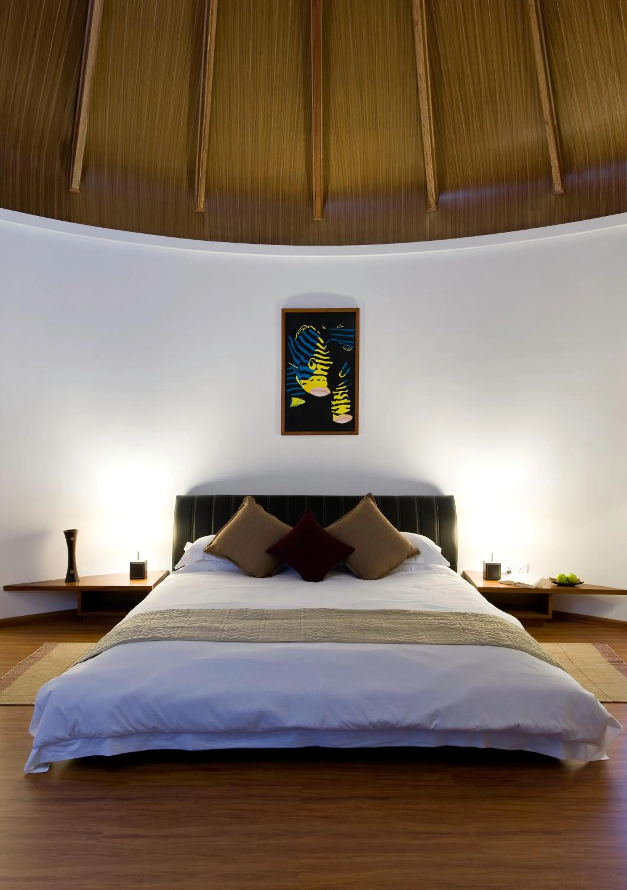 Bed in Kuramathi Maldives