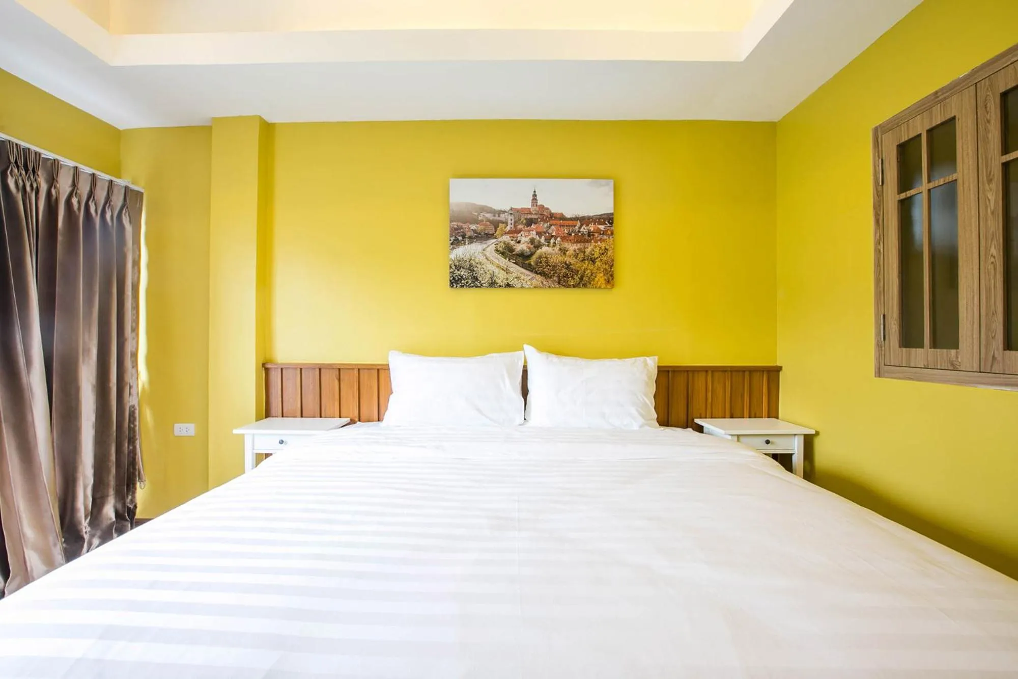 Bed in Chamnan Residence