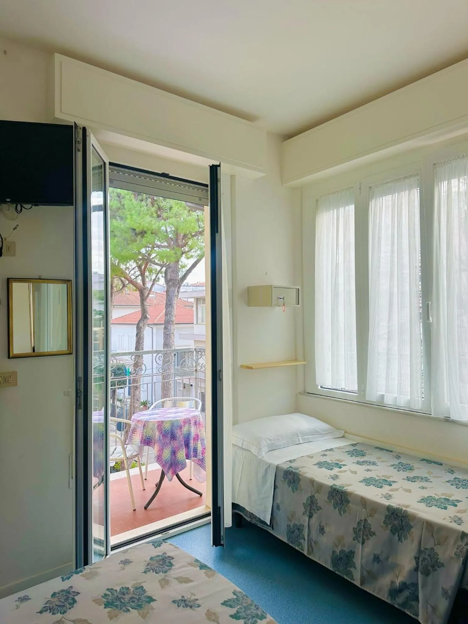 Photo of the whole room, Bed in Hotel Erika