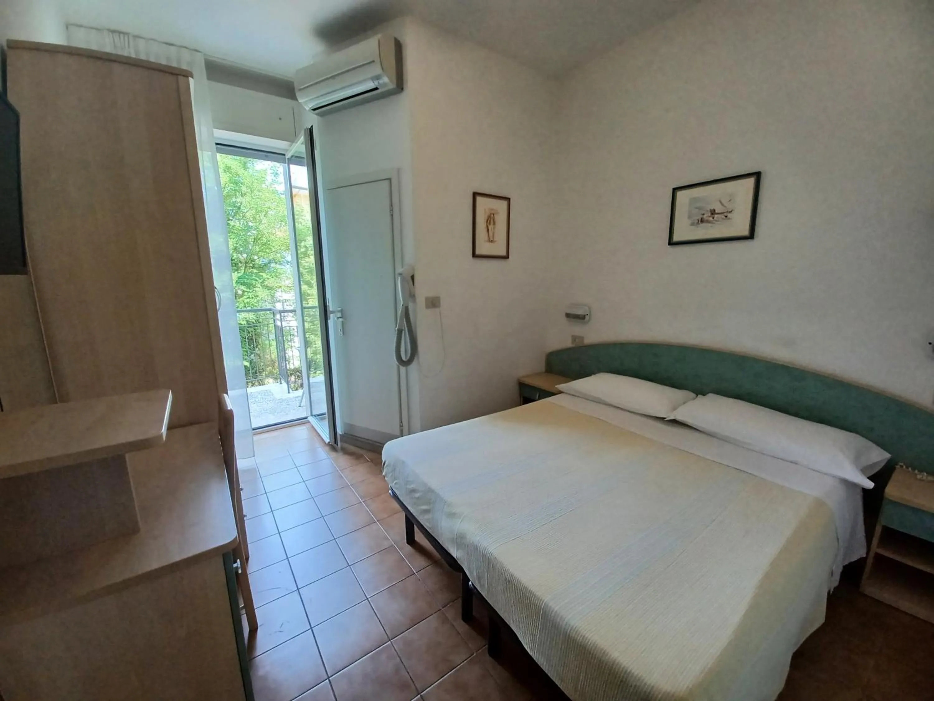 Bedroom, Bed in Hotel Erika