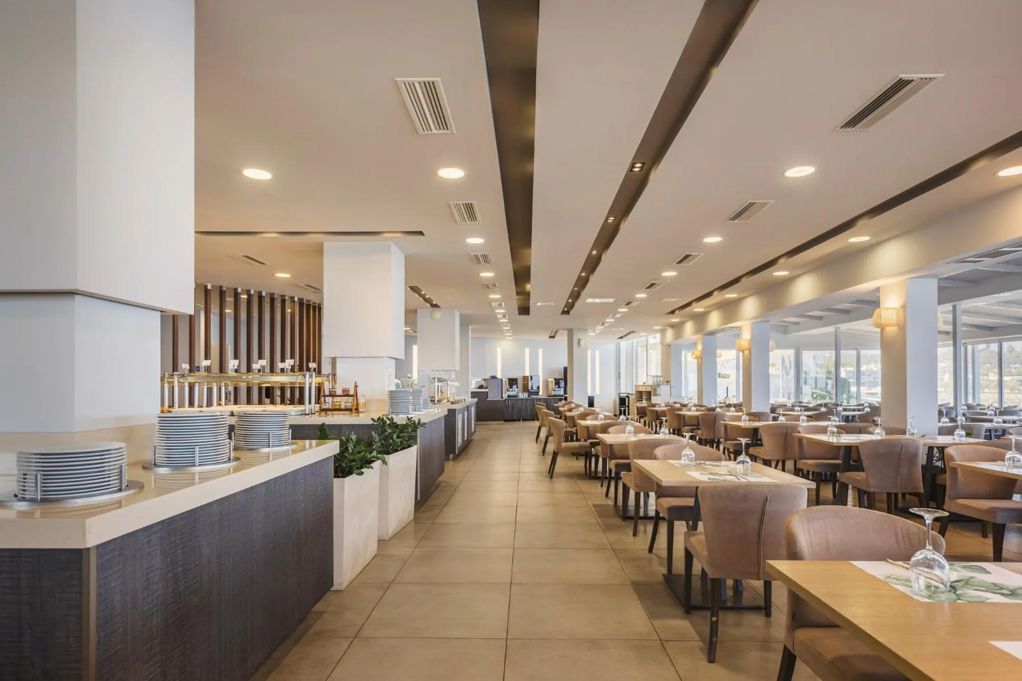 Restaurant/places to eat in Alexandra Beach Resort & Spa