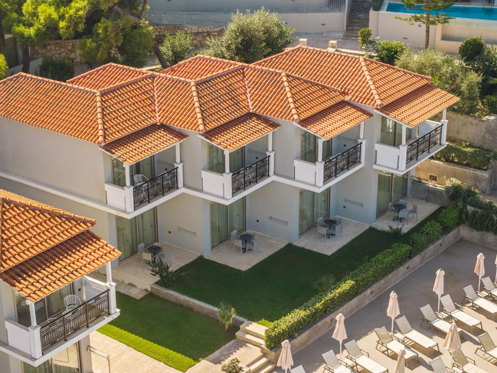 Property building in Alexandra Beach Resort & Spa