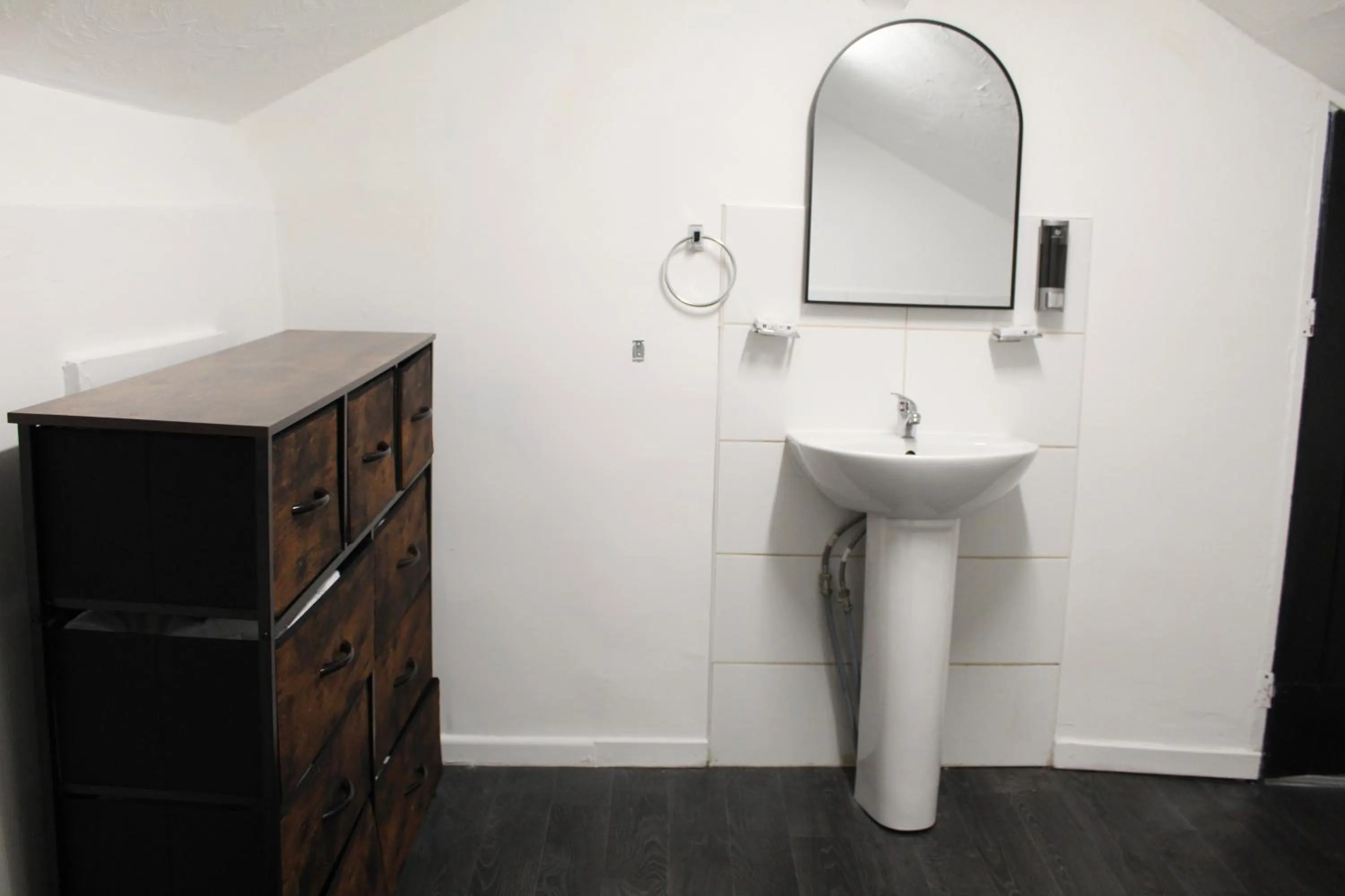 Bathroom in Mitre Hotel Manchester City Centre