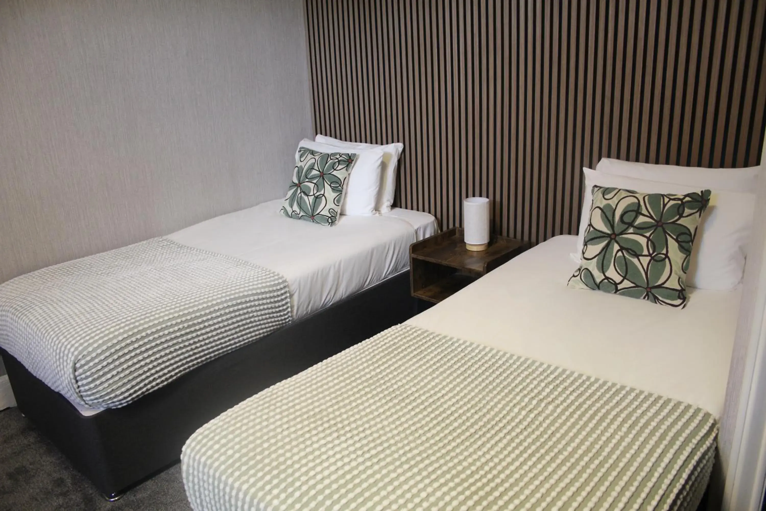 Triple Room with Shared Bathroom in Mitre Hotel Manchester City Centre Triple Room with Shared Bathroom in Mitre Hotel Manchester City Centre