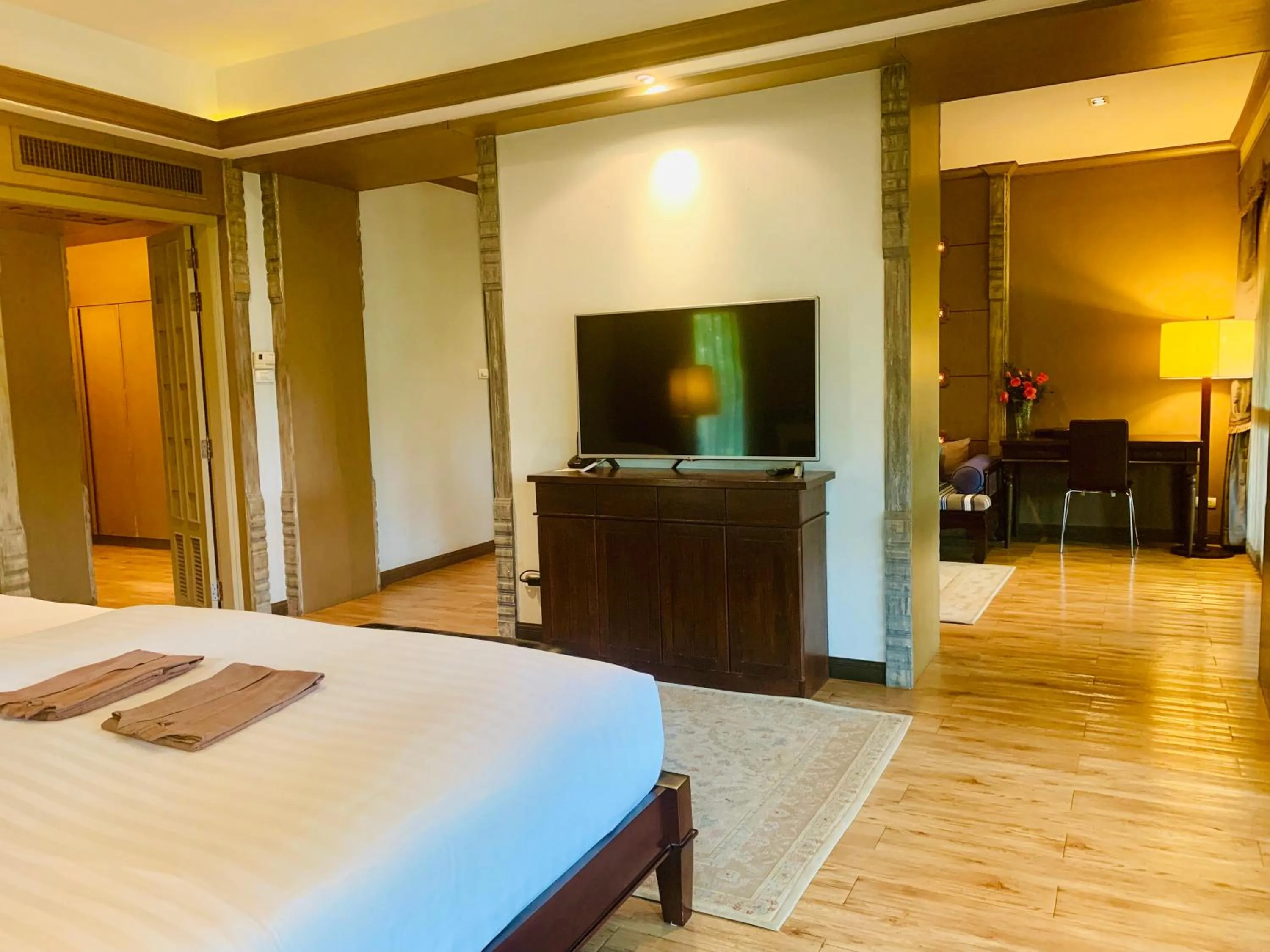 TV and multimedia, Bed in The Rim Chiang Mai