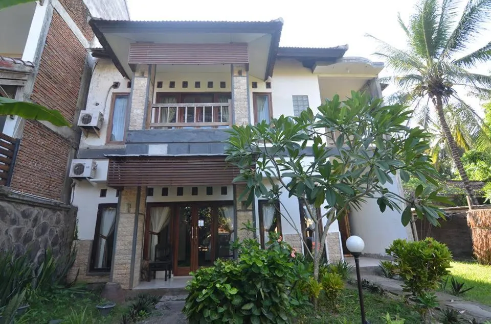 Puri Itoma Bungalows