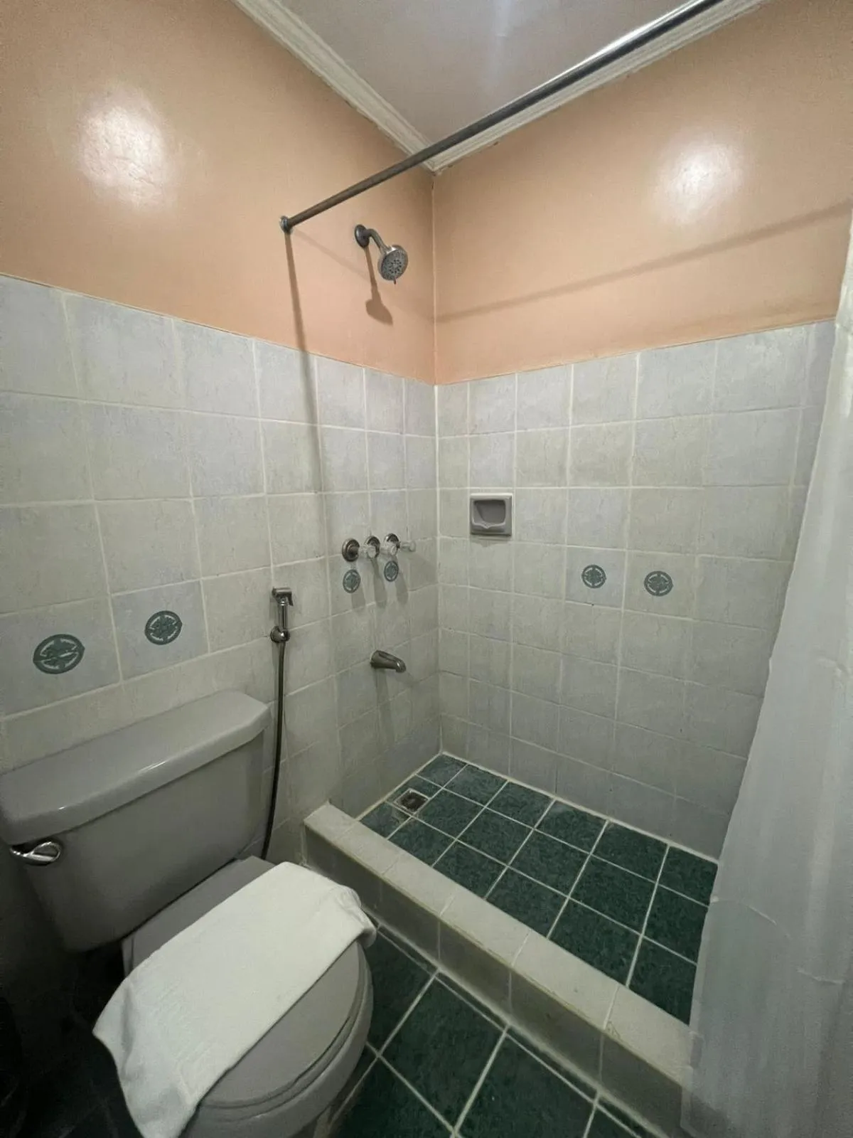 El Cielito Inn - Sta. Rosa