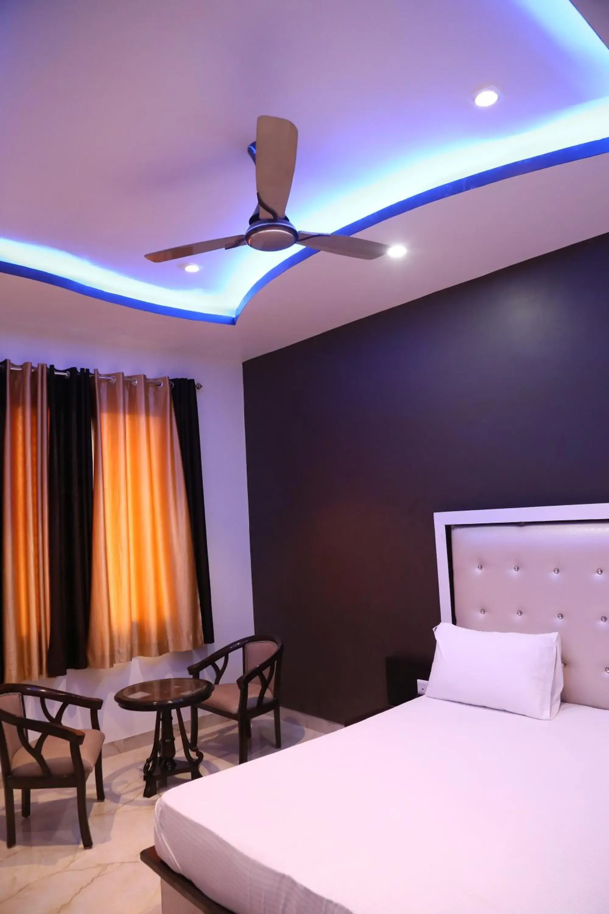 Bed in Hotel Dhanraj Palace Bed in Hotel Dhanraj Palace