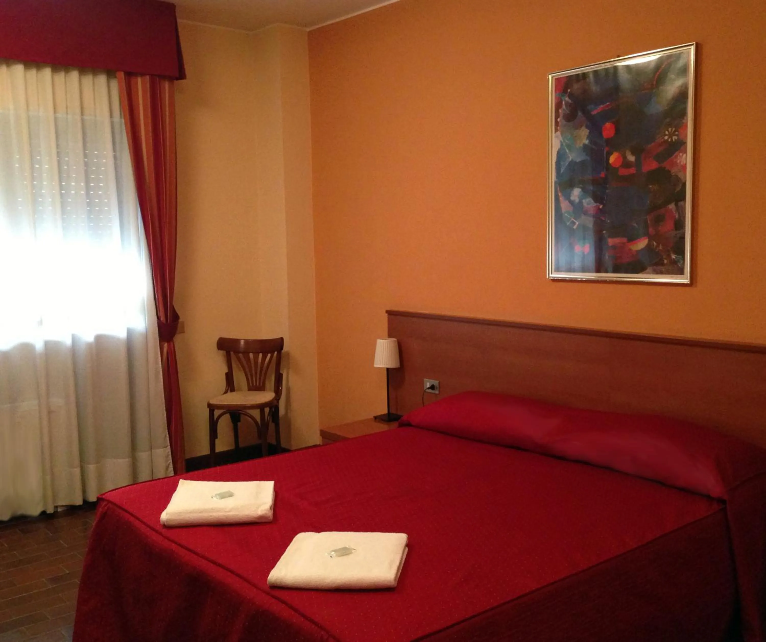 Shower, Bed in Hotel Forum