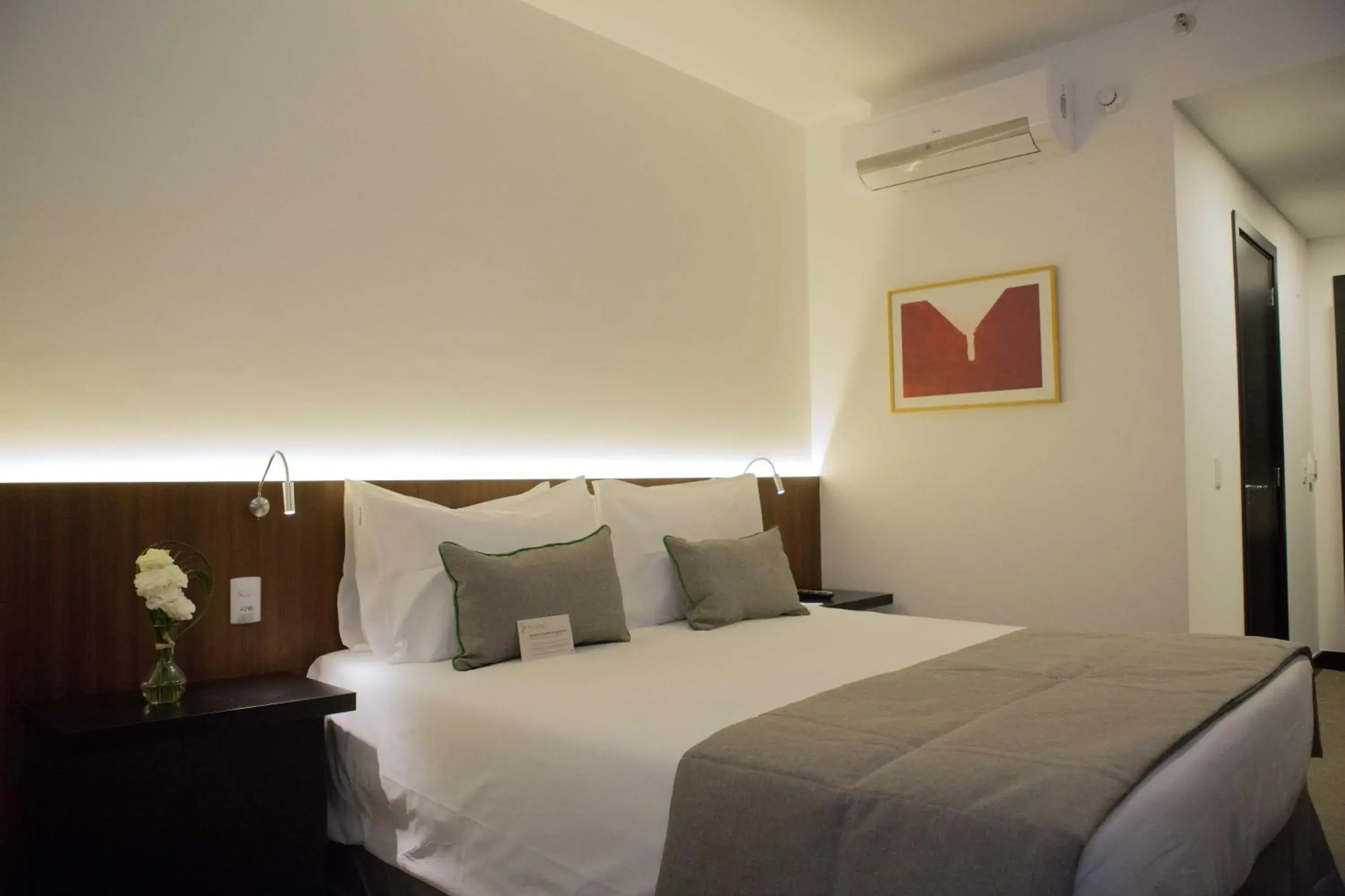 Deluxe Queen Room in Wyndham Garden Ribeirão Preto Convention Deluxe Queen Room in Wyndham Garden Ribeirão Preto Convention