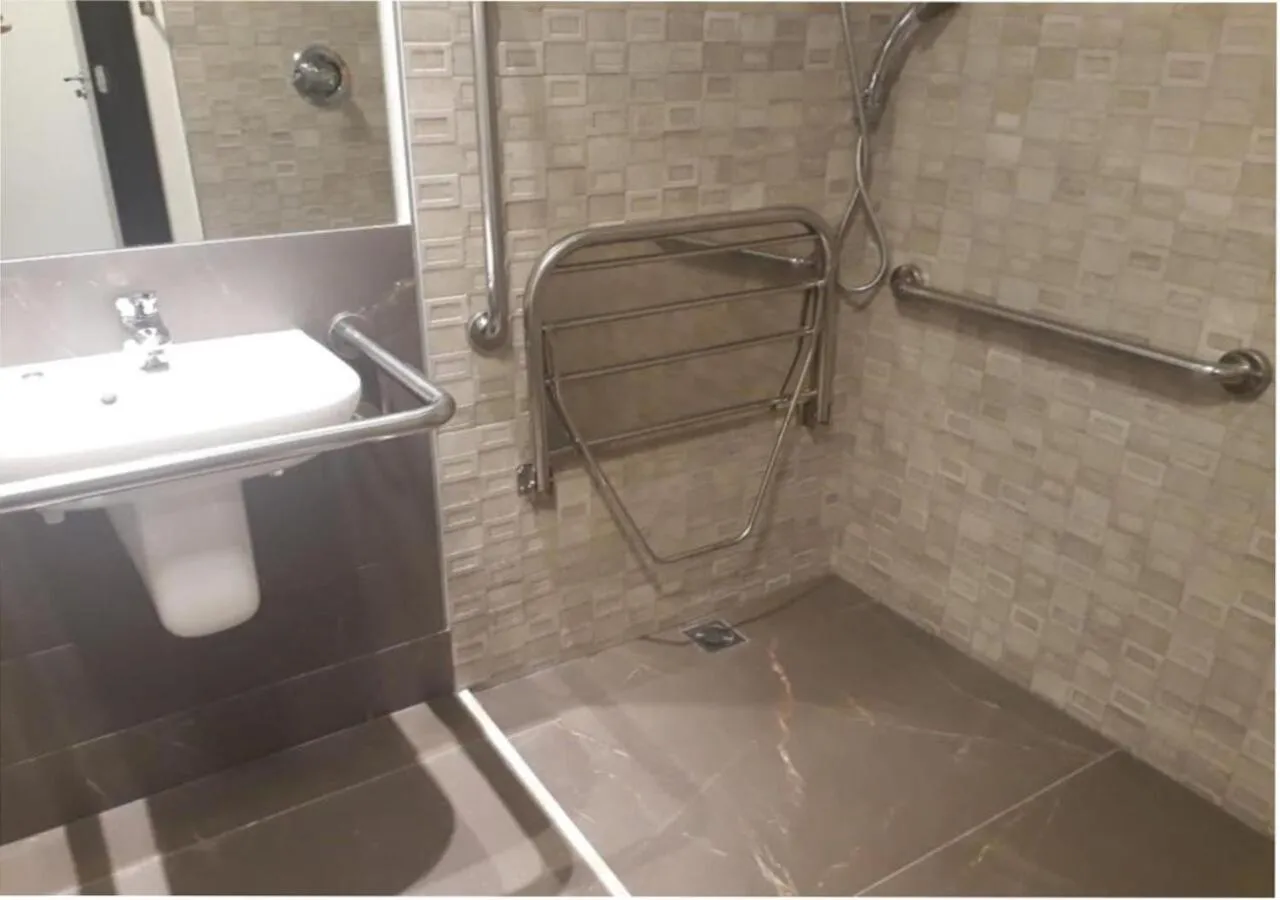 Bathroom in Wyndham Garden Ribeirão Preto Convention