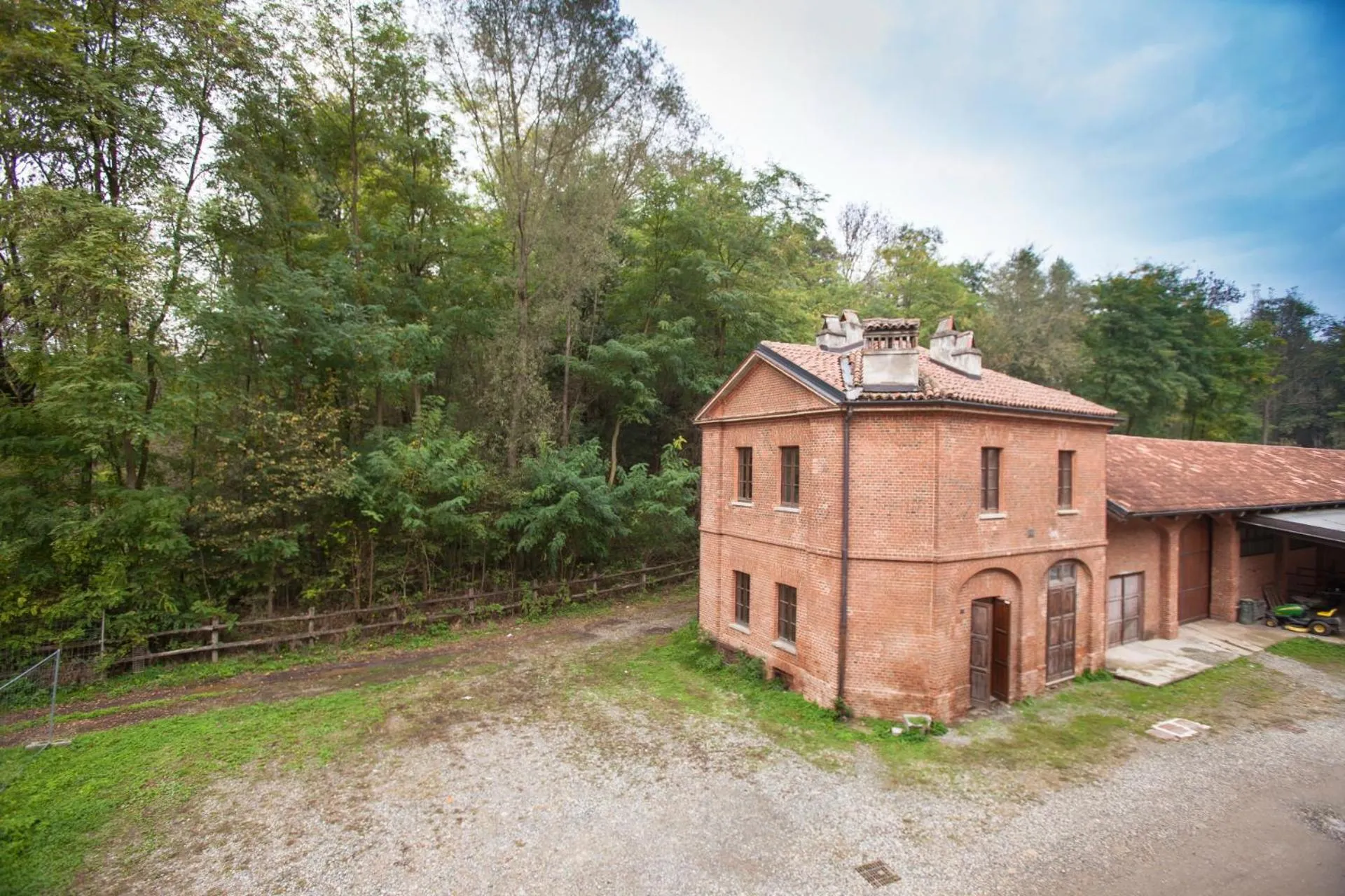 Property building in Foresteria La Rubbianetta