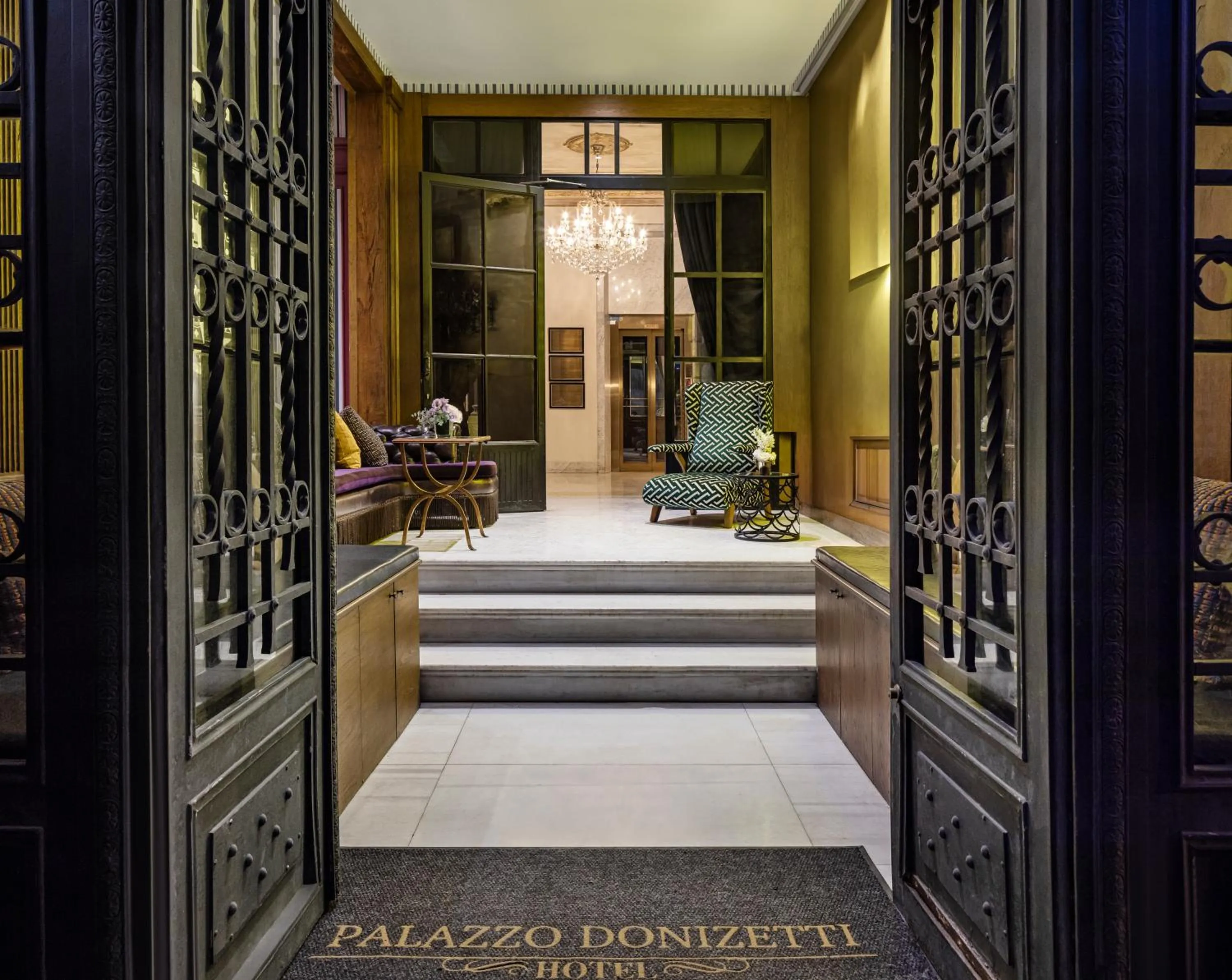Lobby or reception in Palazzo Donizetti Hotel - Special Class