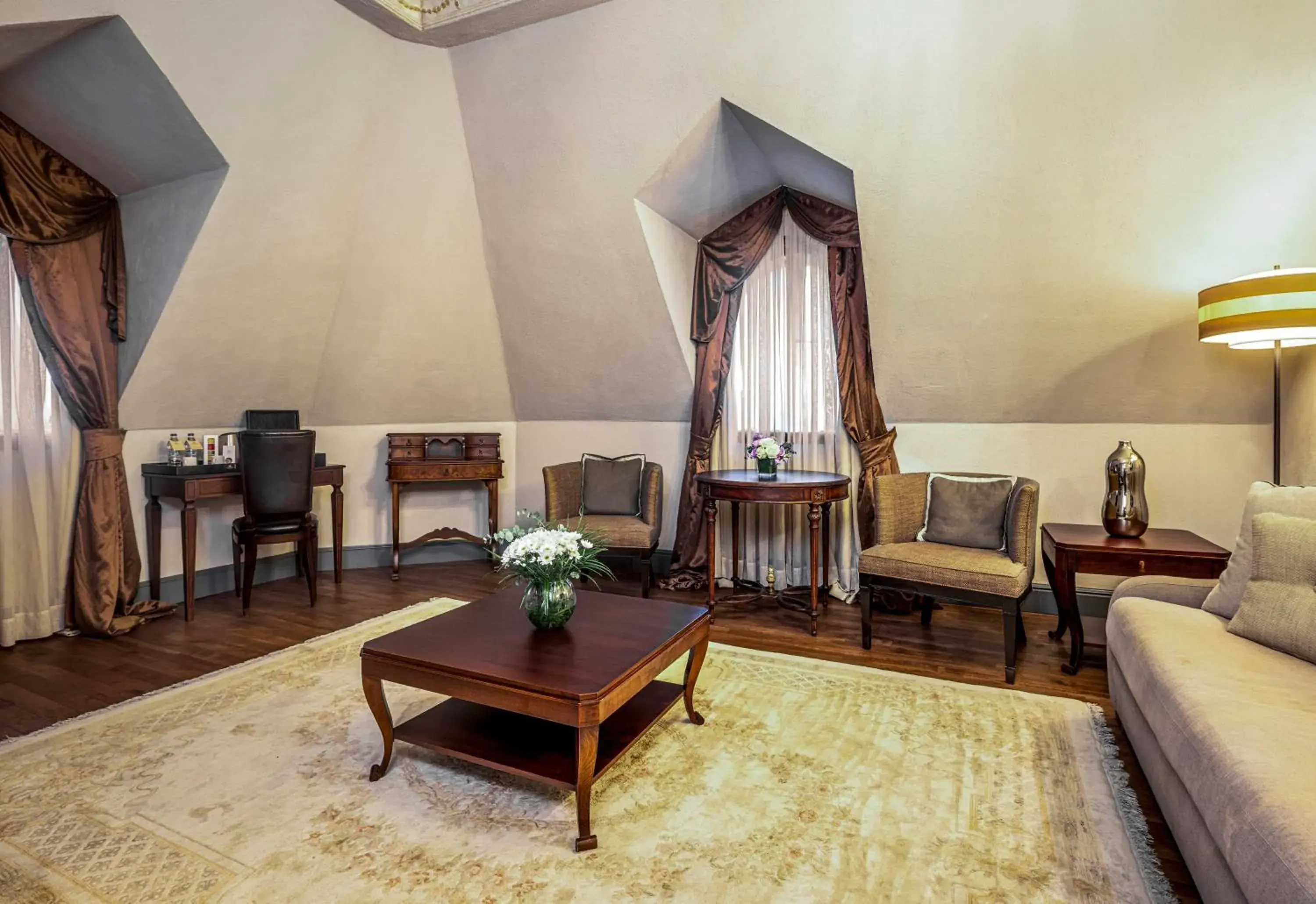 Royal Suite With City View in Palazzo Donizetti Hotel - Special Class Royal Suite With City View in Palazzo Donizetti Hotel - Special Class