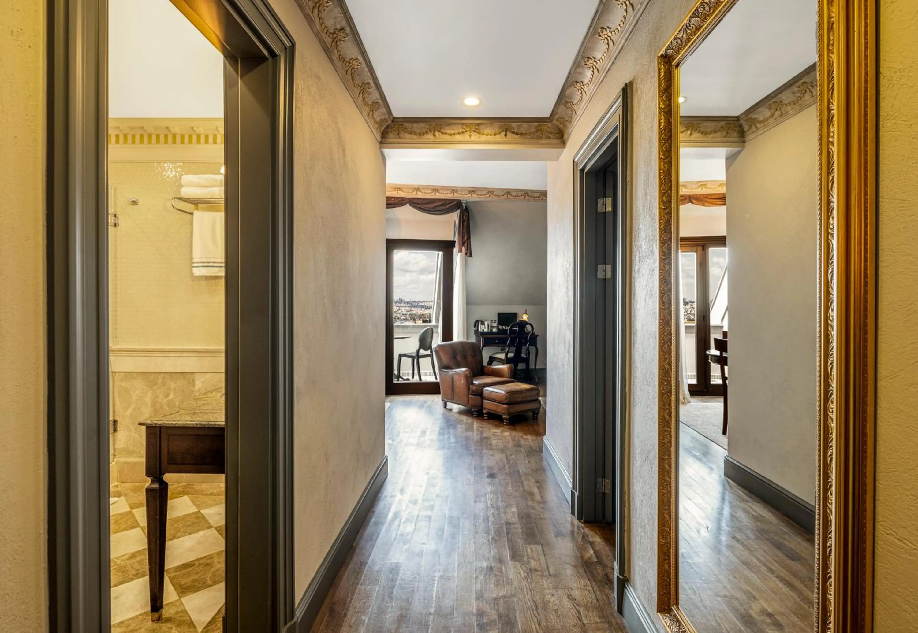 Seating area in Palazzo Donizetti Hotel - Special Class