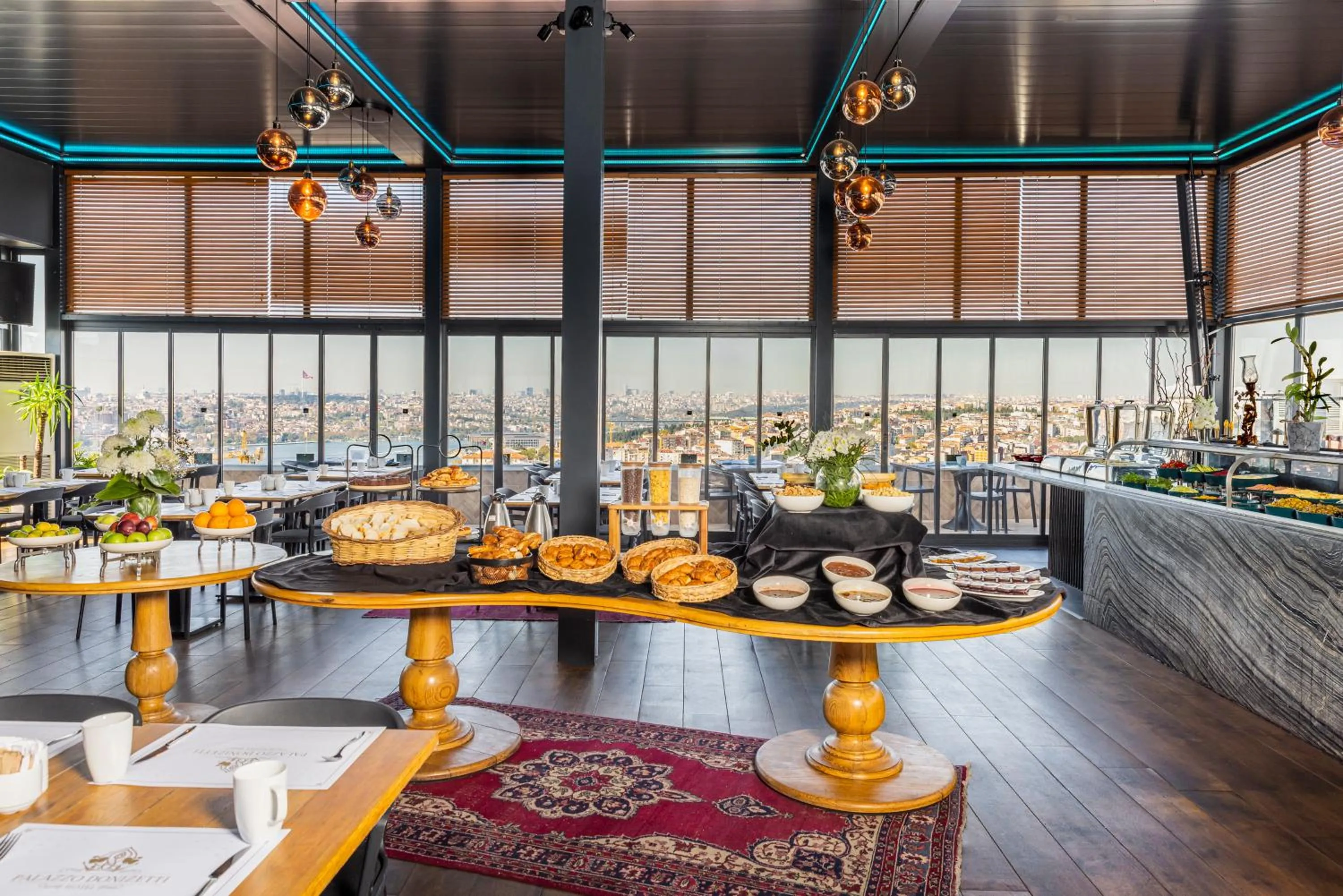 Buffet breakfast in Palazzo Donizetti Hotel - Special Class