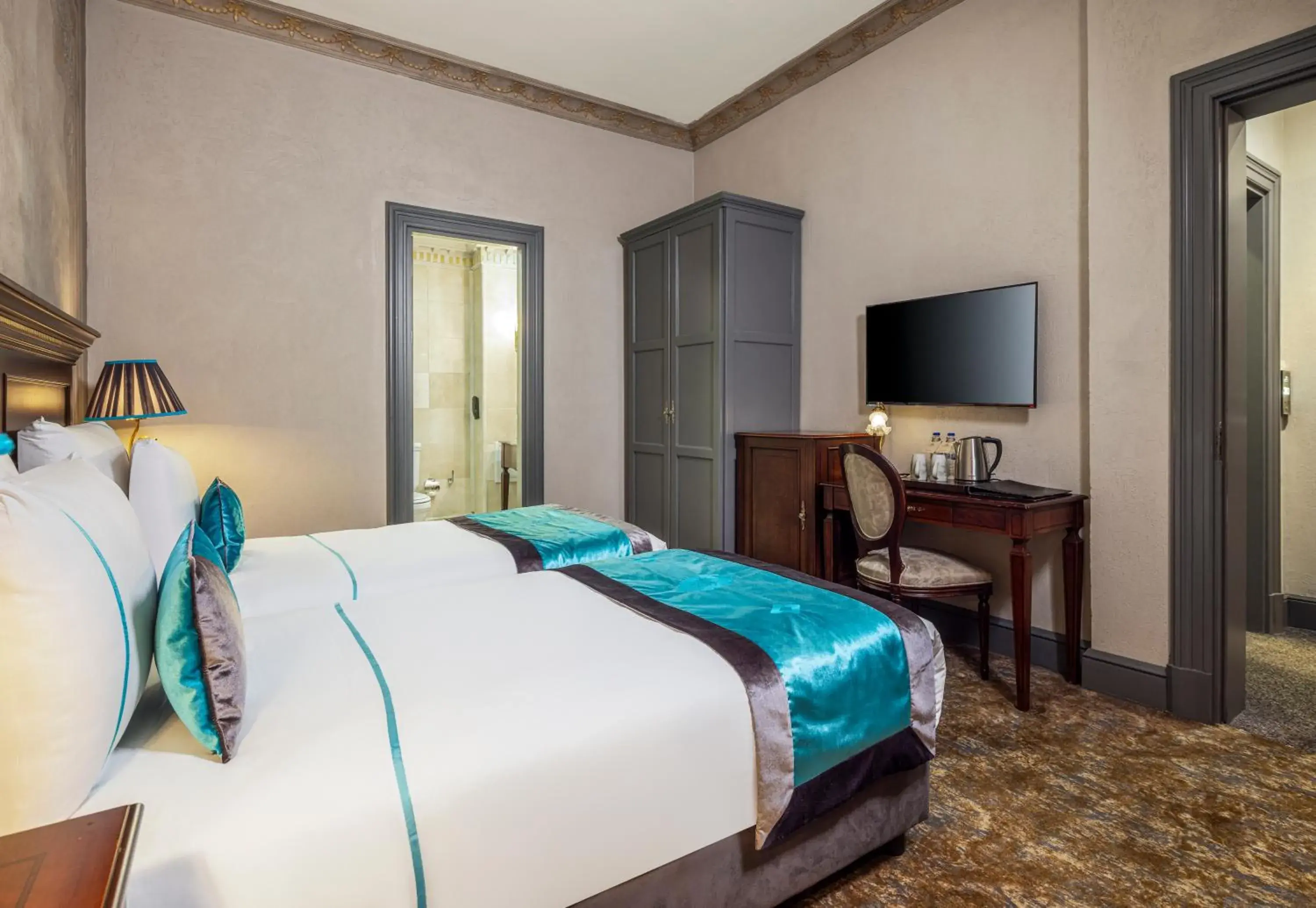 Bedroom in Palazzo Donizetti Hotel - Special Class Bedroom in Palazzo Donizetti Hotel - Special Class