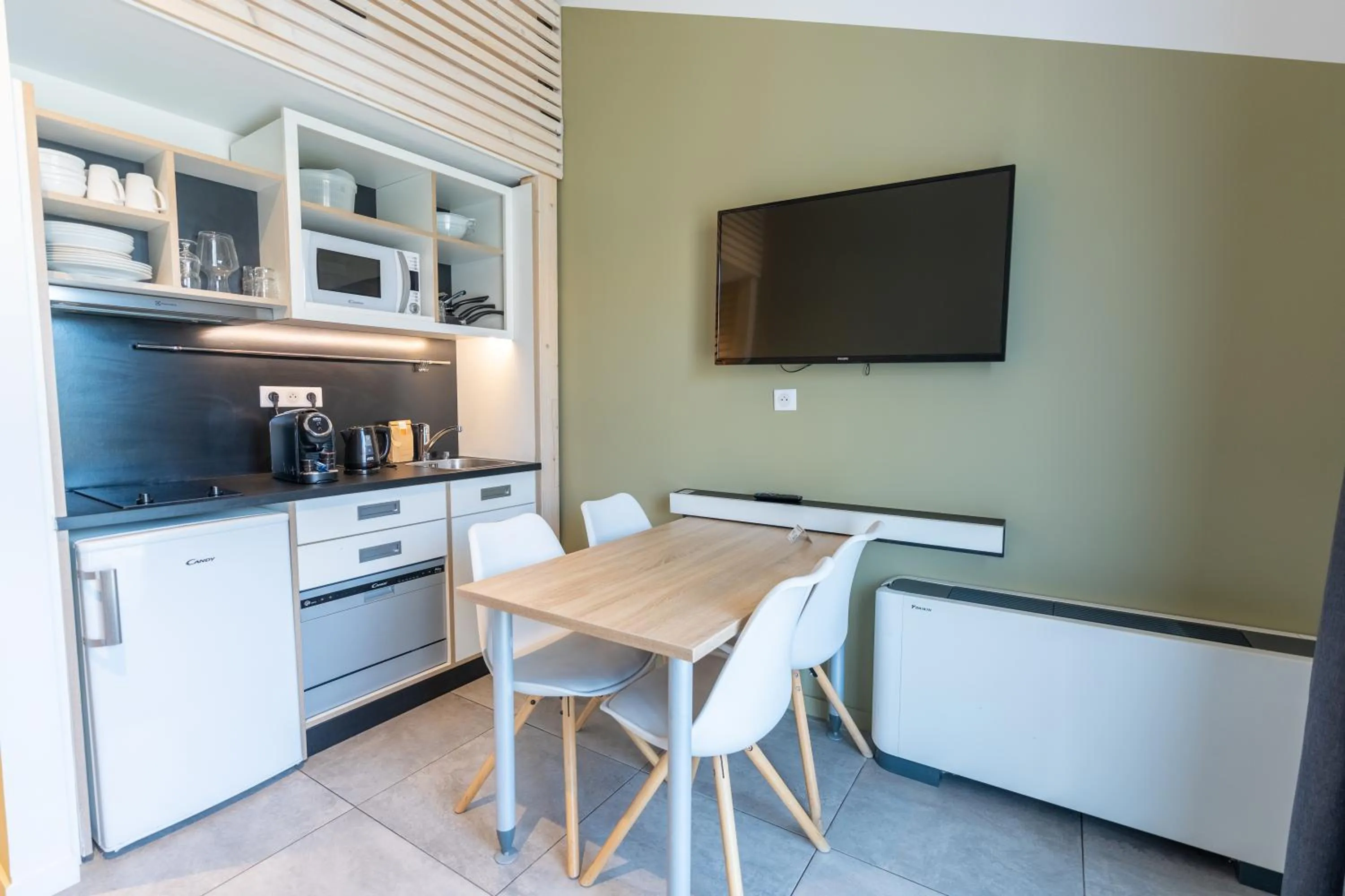 Property building in Kyriad Résidence Cabriès - Plan de Campagne