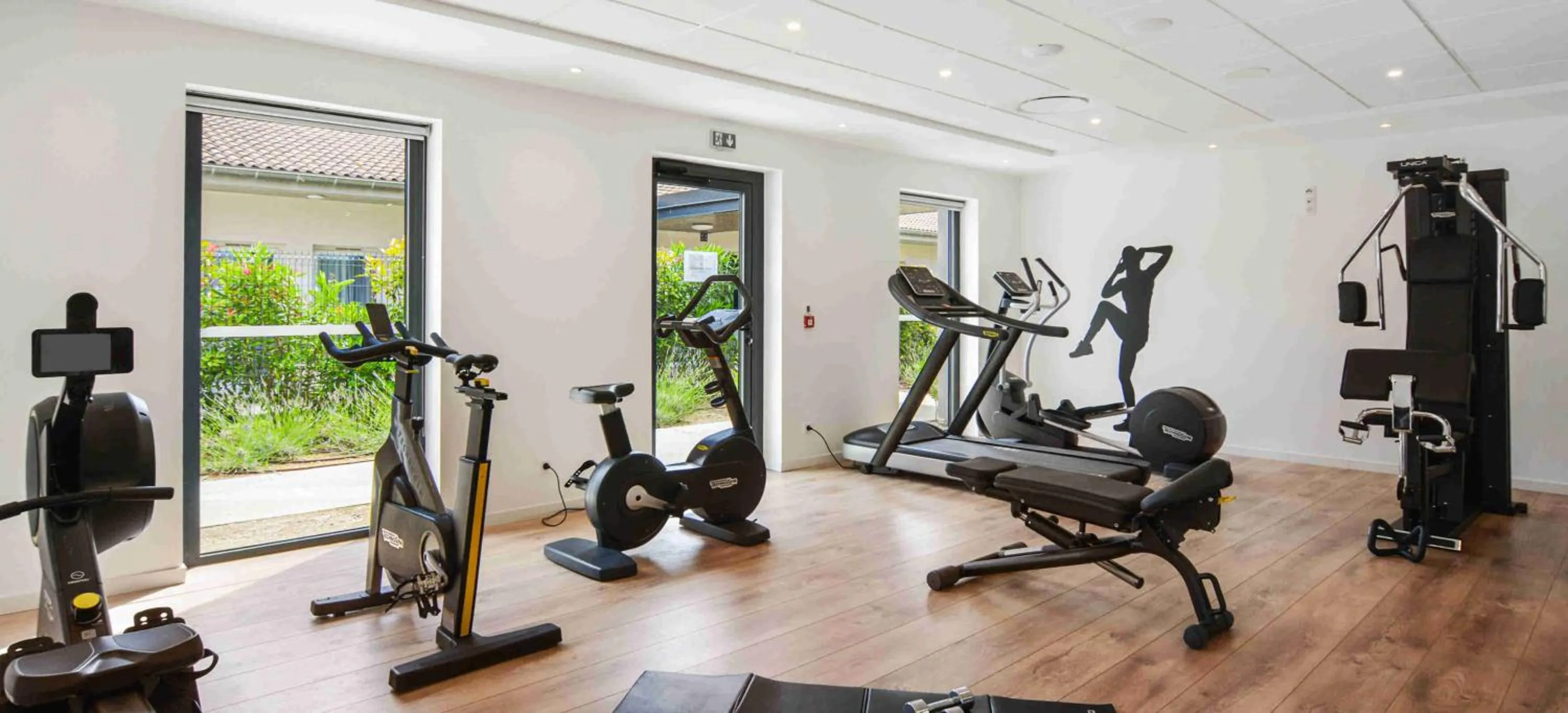 People in Kyriad Résidence Cabriès - Plan de Campagne