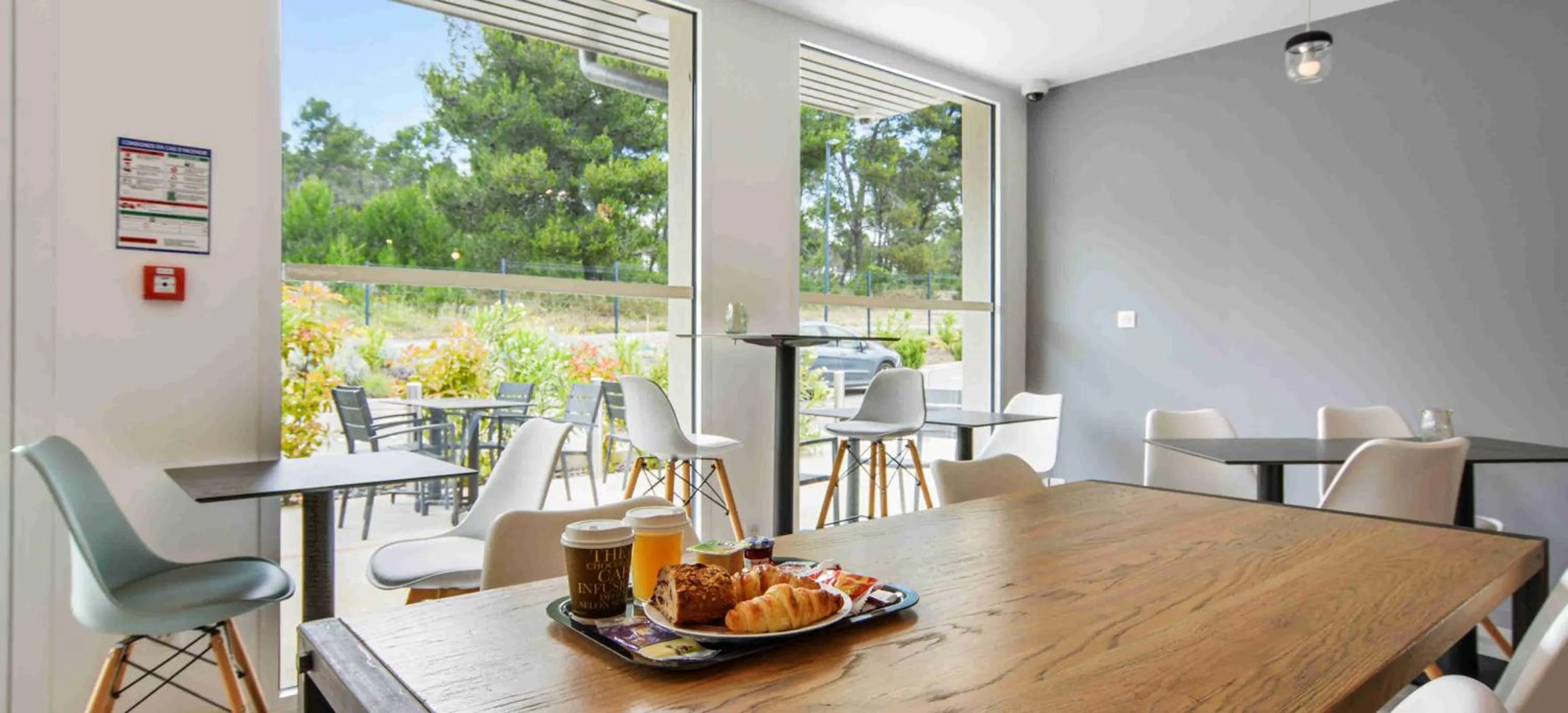 Restaurant/places to eat in Kyriad Résidence Cabriès - Plan de Campagne