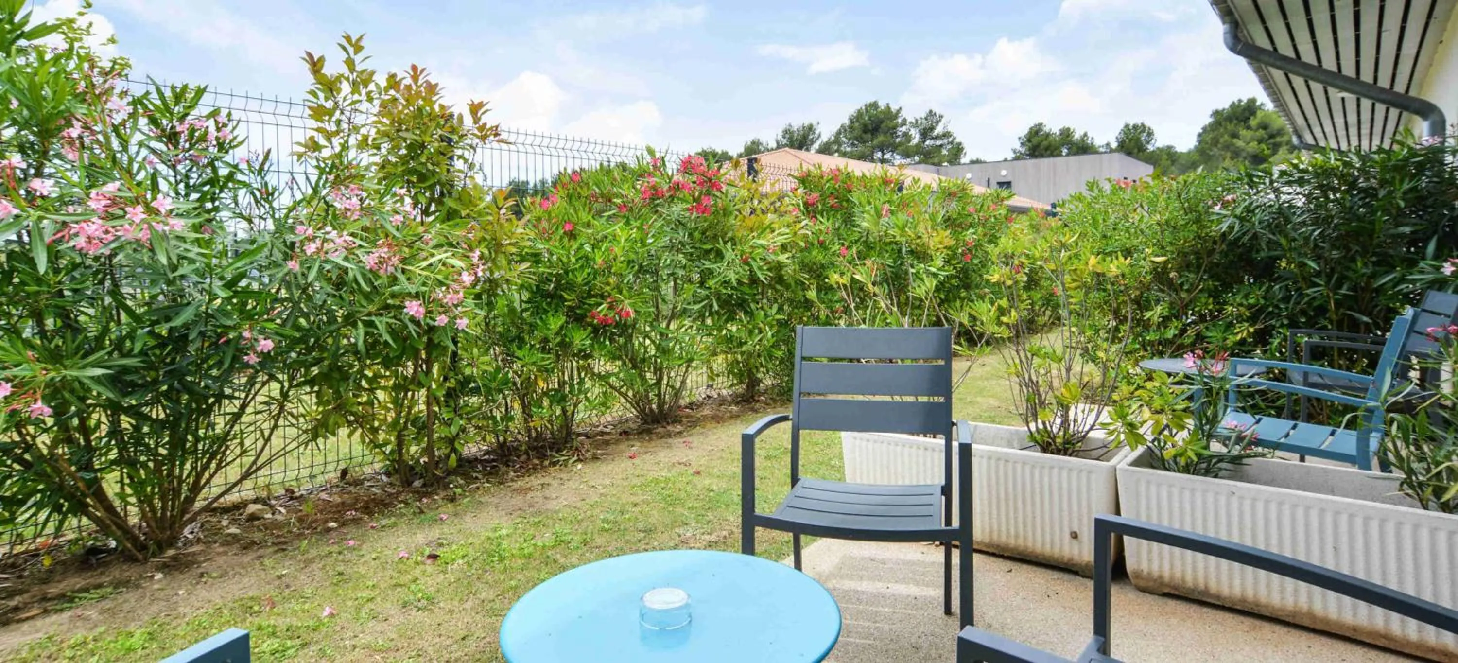 Patio in Kyriad Résidence Cabriès - Plan de Campagne