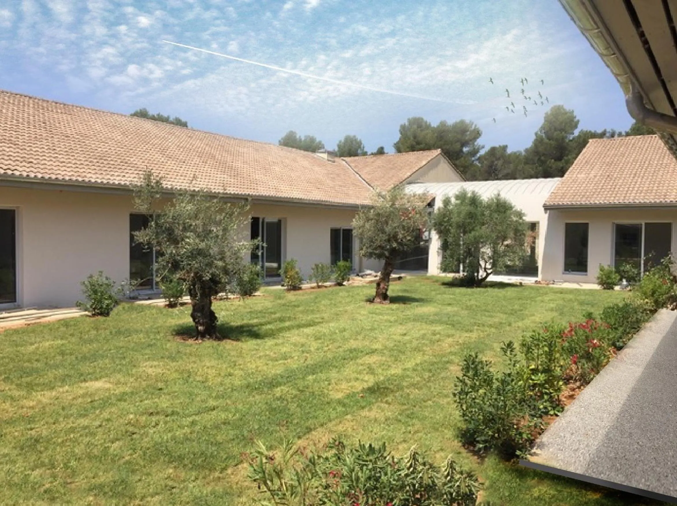 Garden view in Kyriad Résidence Cabriès - Plan de Campagne