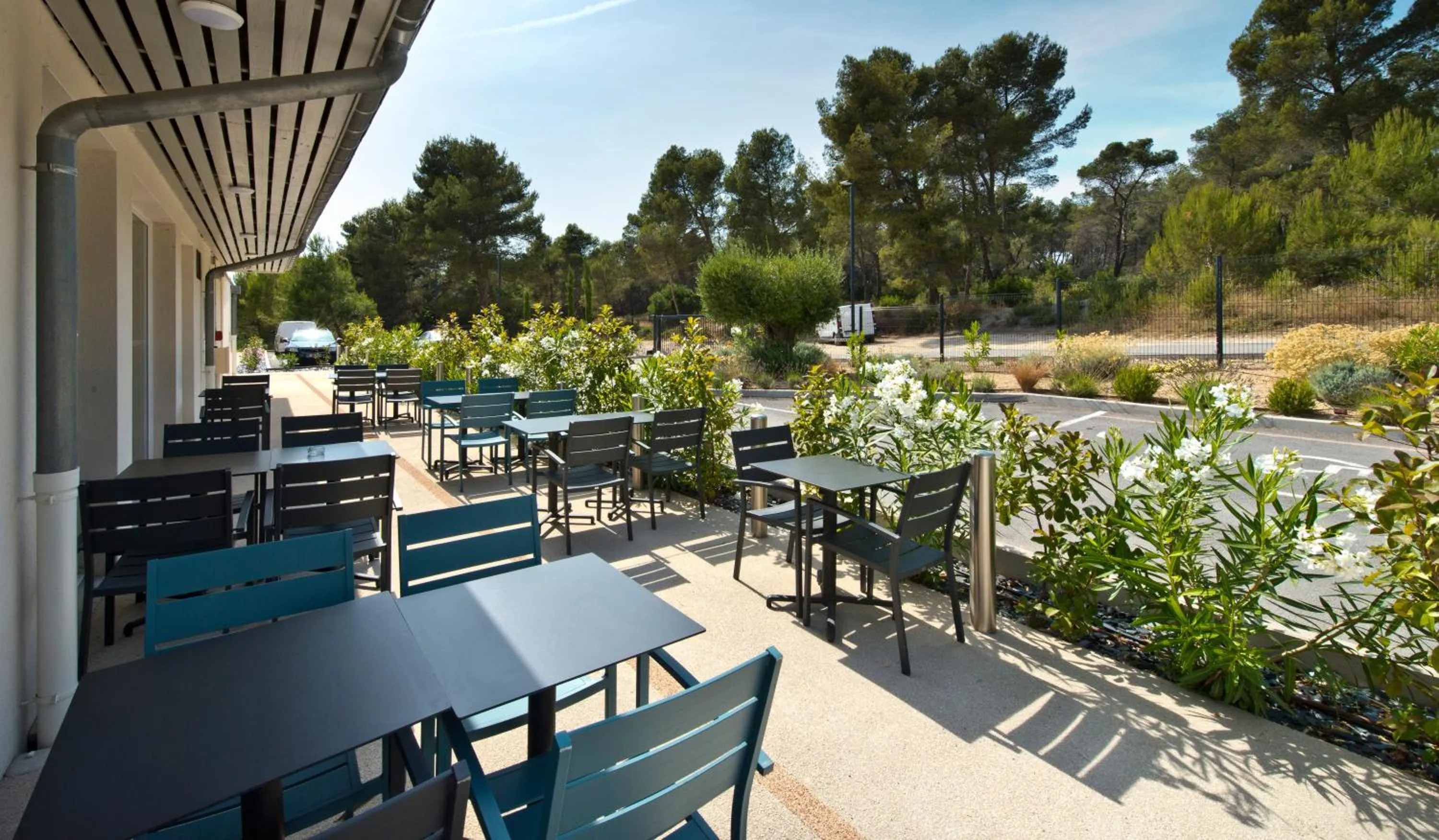 Patio in Kyriad Résidence Cabriès - Plan de Campagne