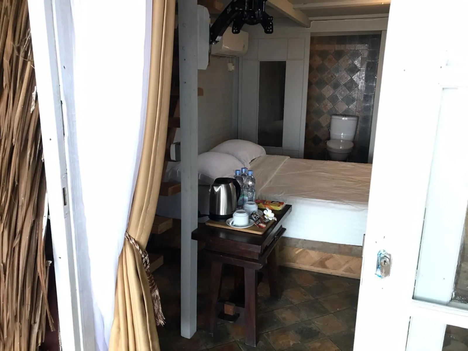 Bed in Villa Isabella Putri B&B