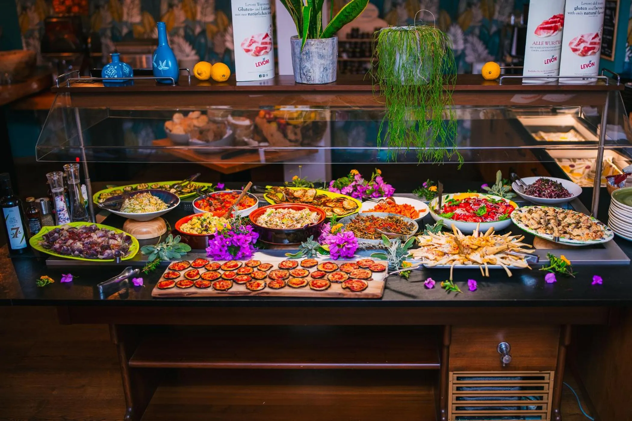 Restaurant/places to eat in Hotel Limone