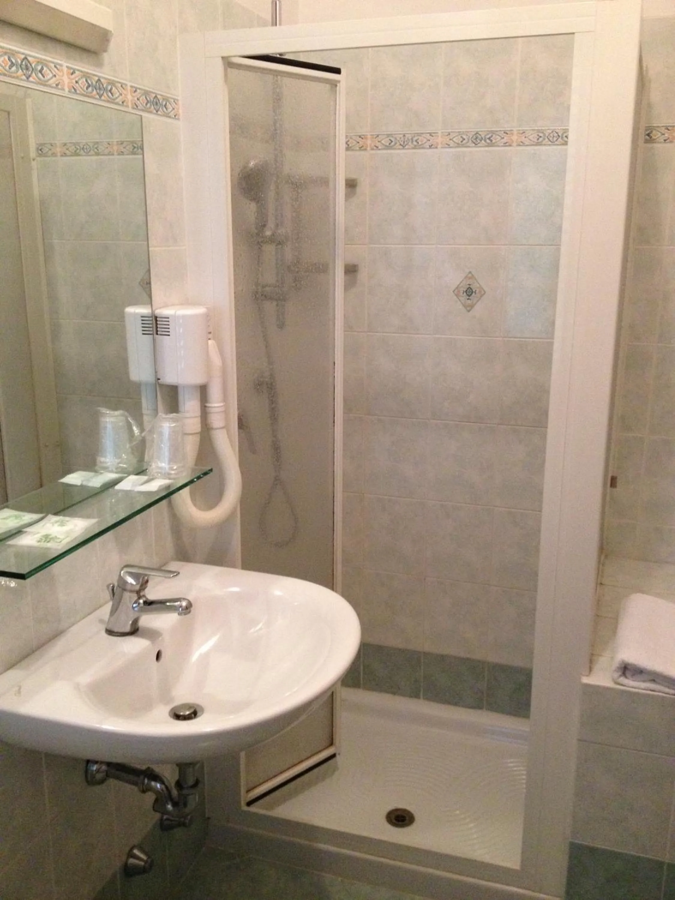 Bathroom in Hotel Limone