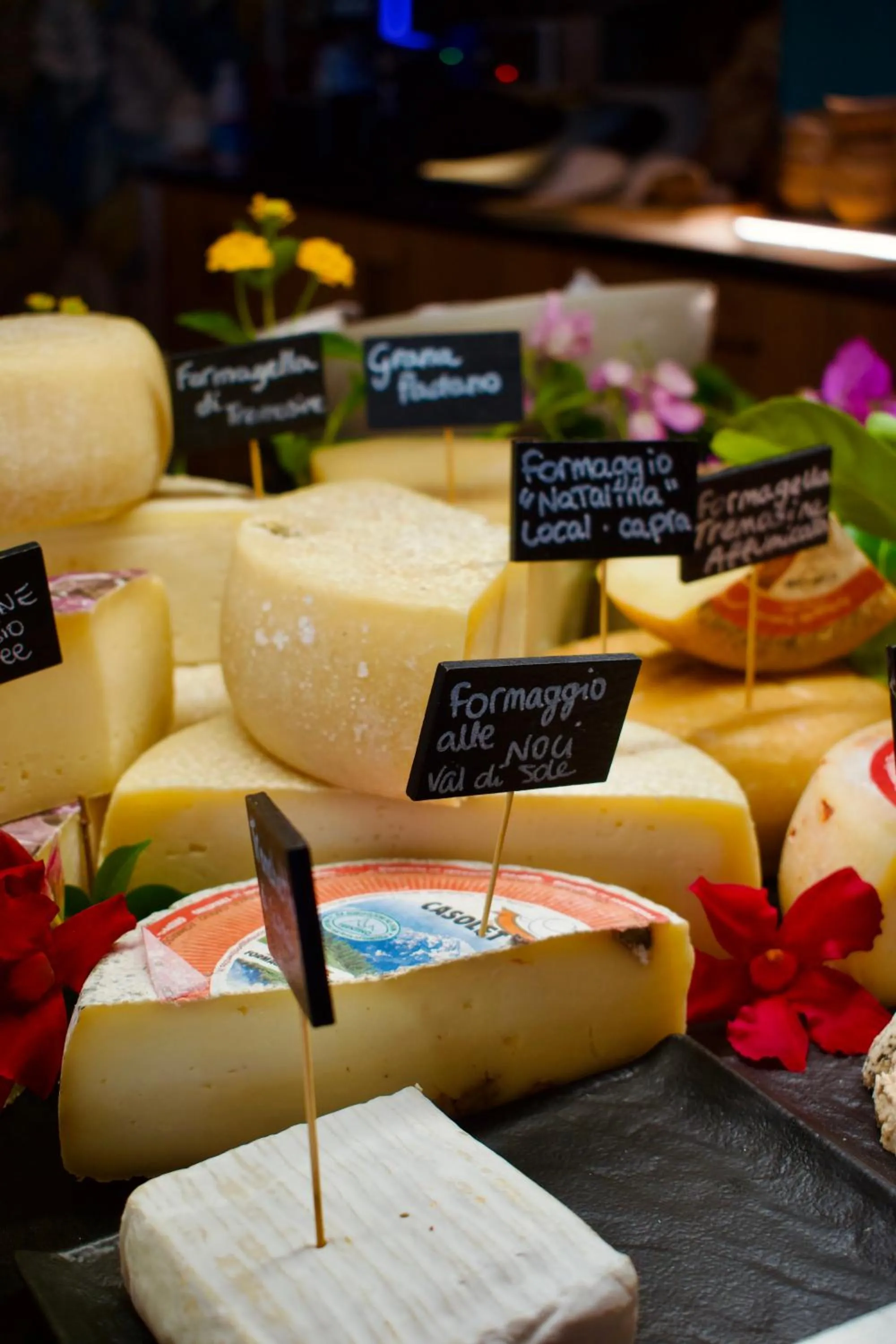 Buffet breakfast in Hotel Limone