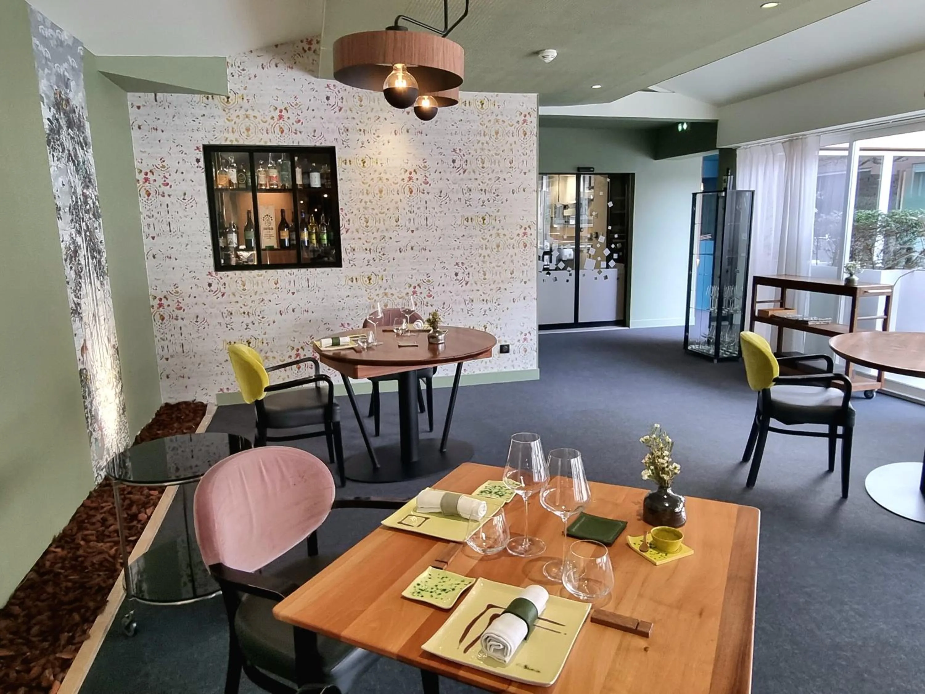 Restaurant/places to eat in Le Carré d'Alethius Logis Hôtel-Restaurant Gastronomique