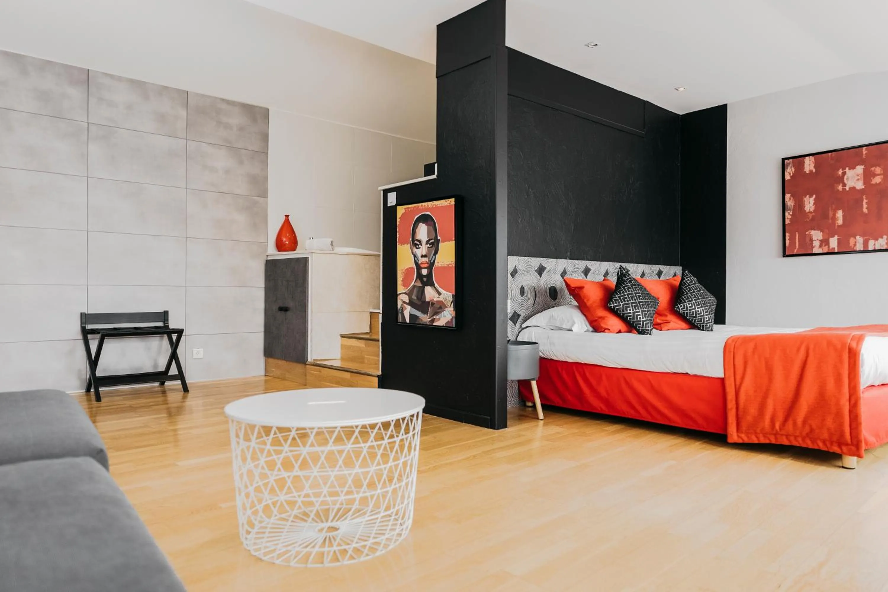 Photo of the whole room, Bed in Le Carré d'Alethius Logis Hôtel-Restaurant Gastronomique