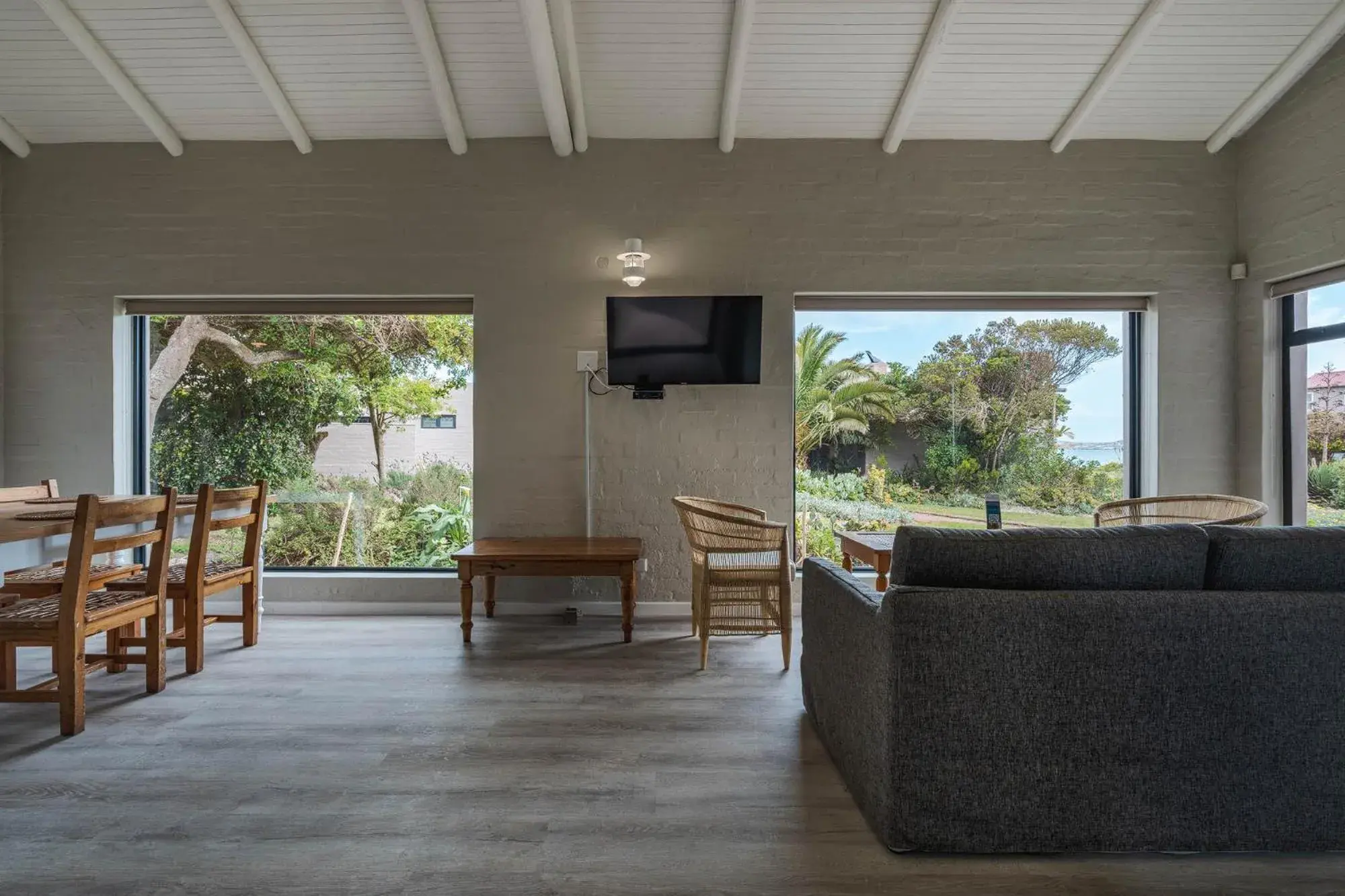 Basic Cottage in Blue Bay Lodge Basic Cottage in Blue Bay Lodge