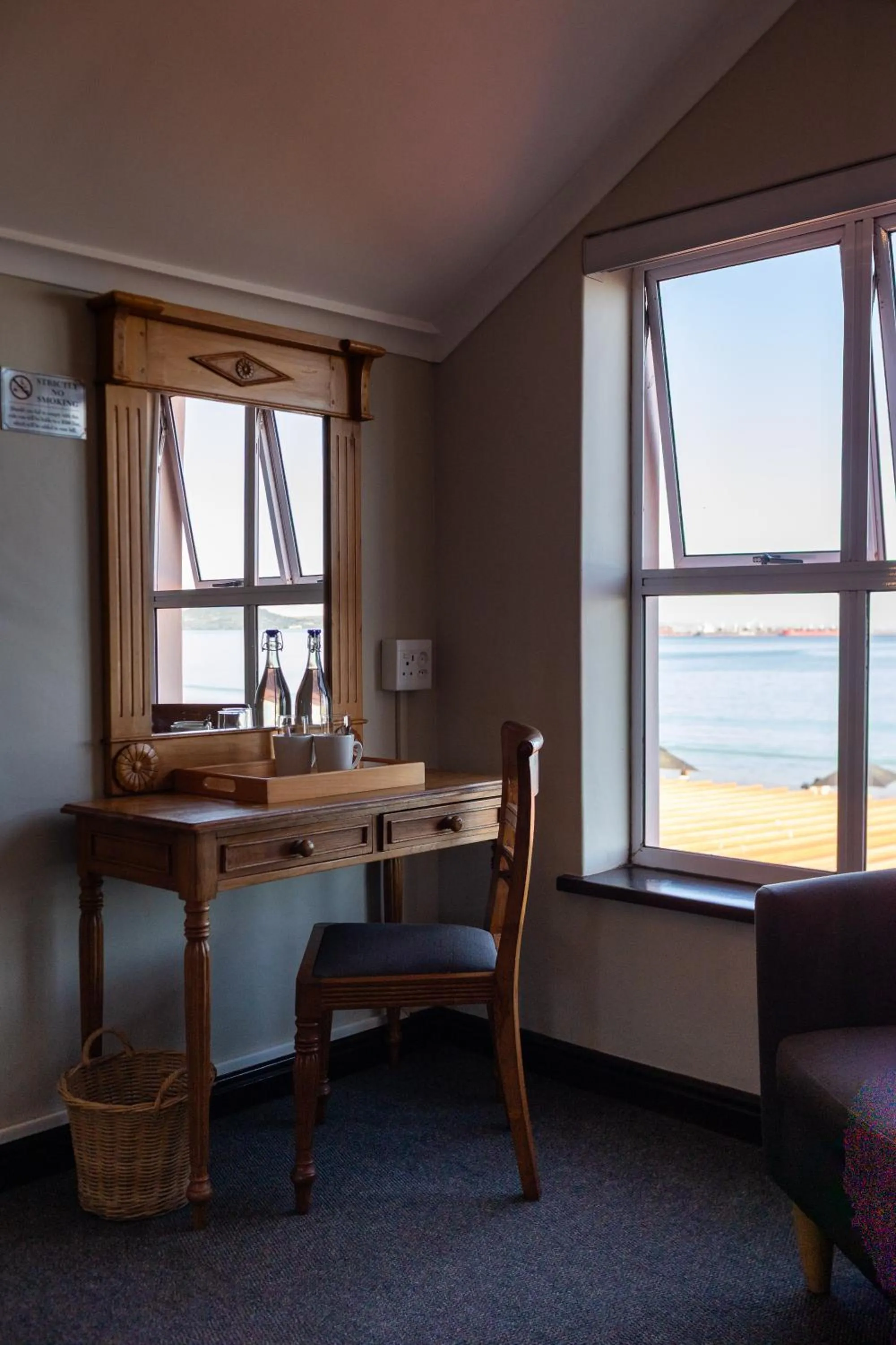 Coffee/tea facilities in Blue Bay Lodge