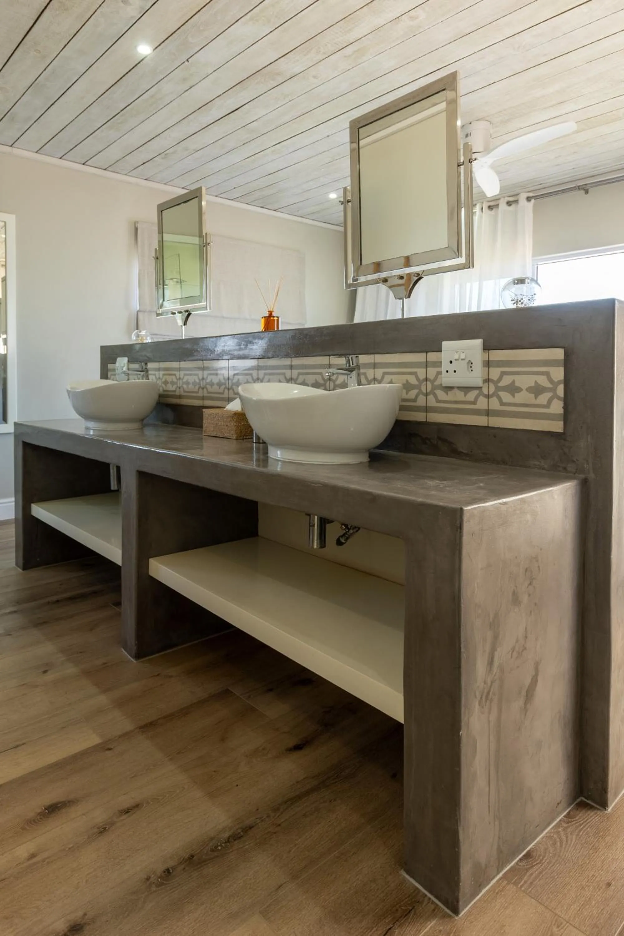 Bathroom in Blue Bay Lodge
