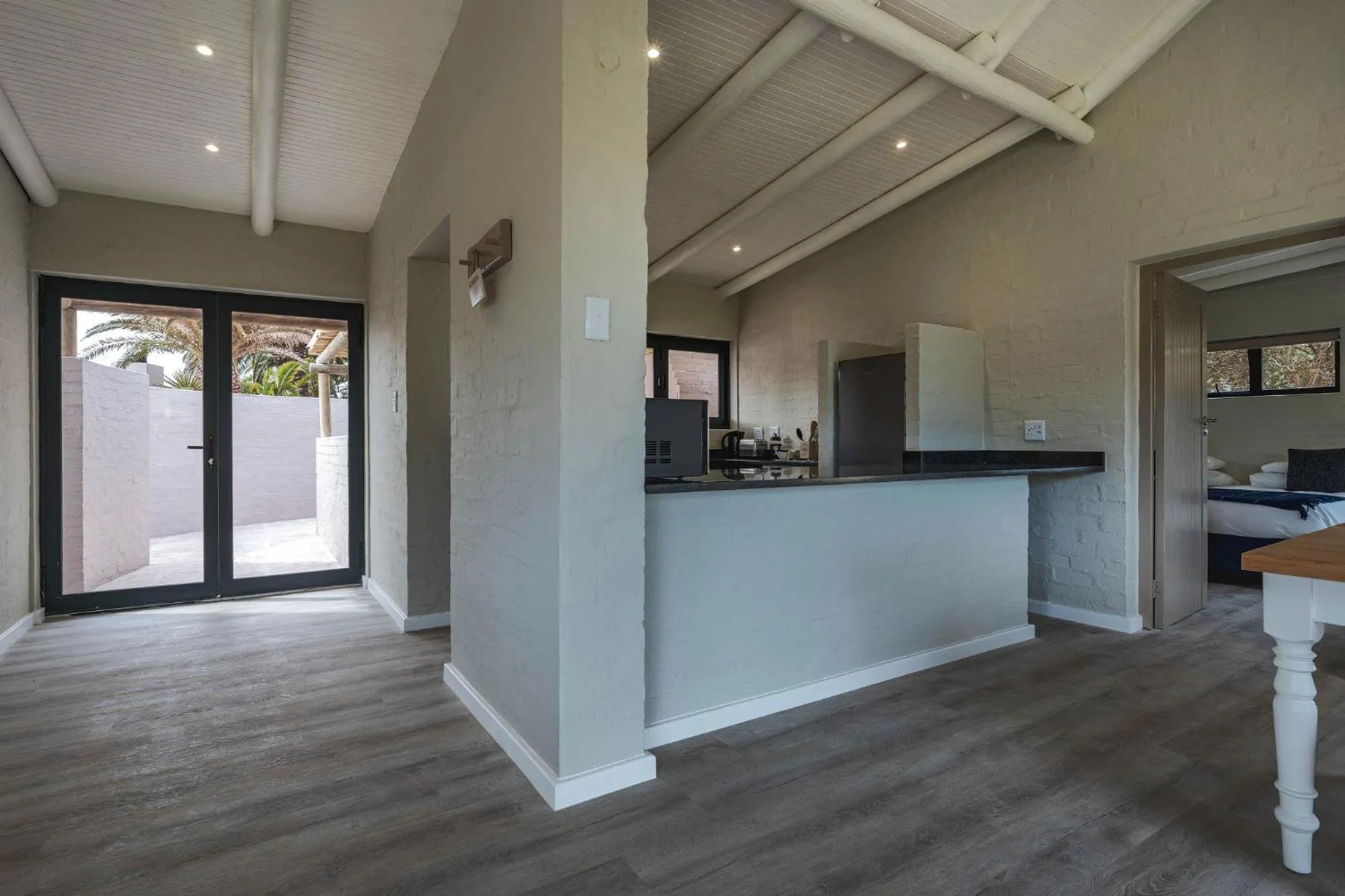 Kitchen or kitchenette in Blue Bay Lodge