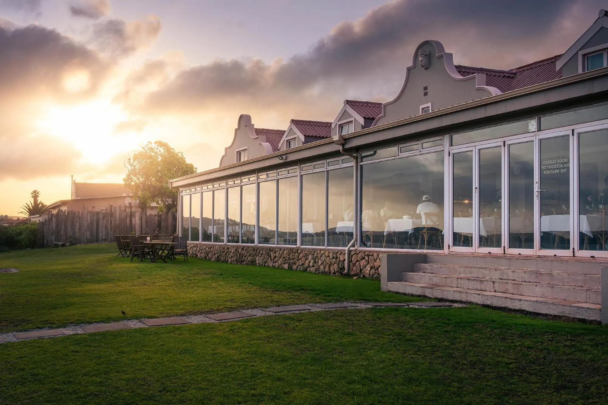Property building in Blue Bay Lodge