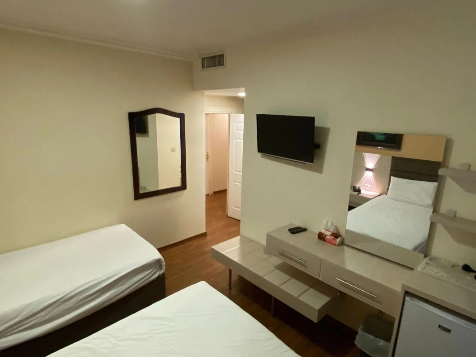 Bedroom, Bed in Rozana Hotel