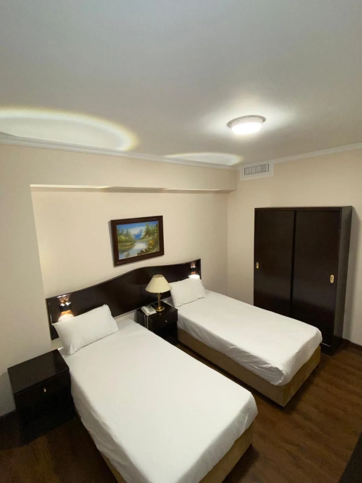 Bedroom, Bed in Rozana Hotel